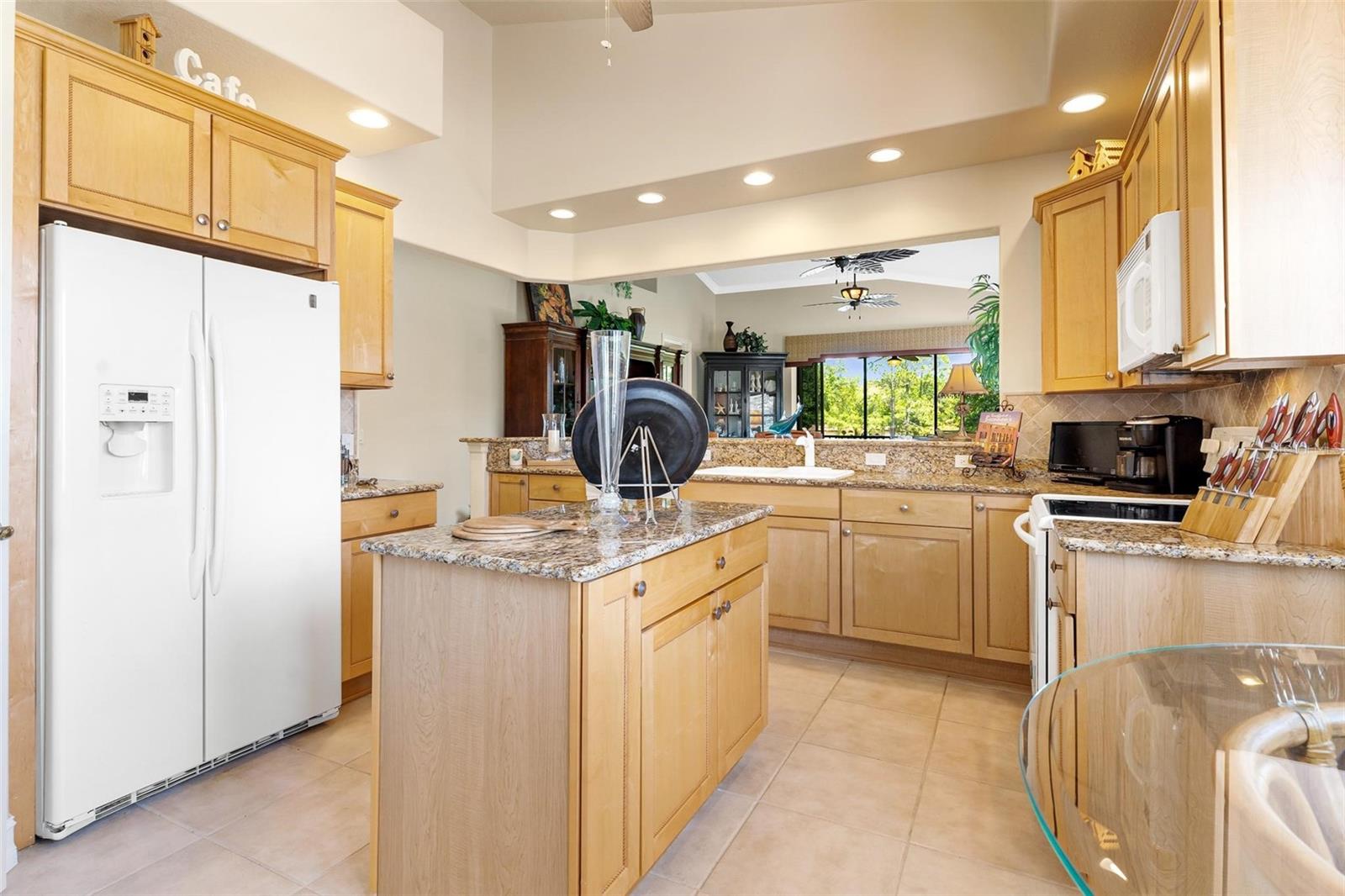 26142 AVENIDA LAS COLINAS #2B, HOWEY IN THE HILLS, FL, 34737
