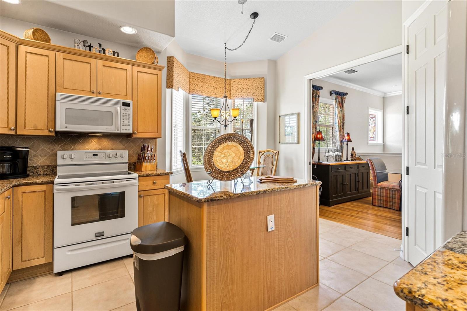 26142 AVENIDA LAS COLINAS #2B, HOWEY IN THE HILLS, FL, 34737