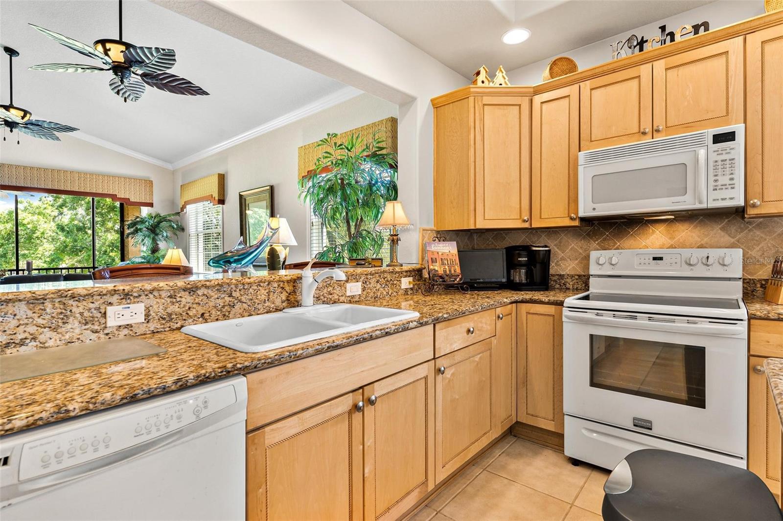 26142 AVENIDA LAS COLINAS #2B, HOWEY IN THE HILLS, FL, 34737
