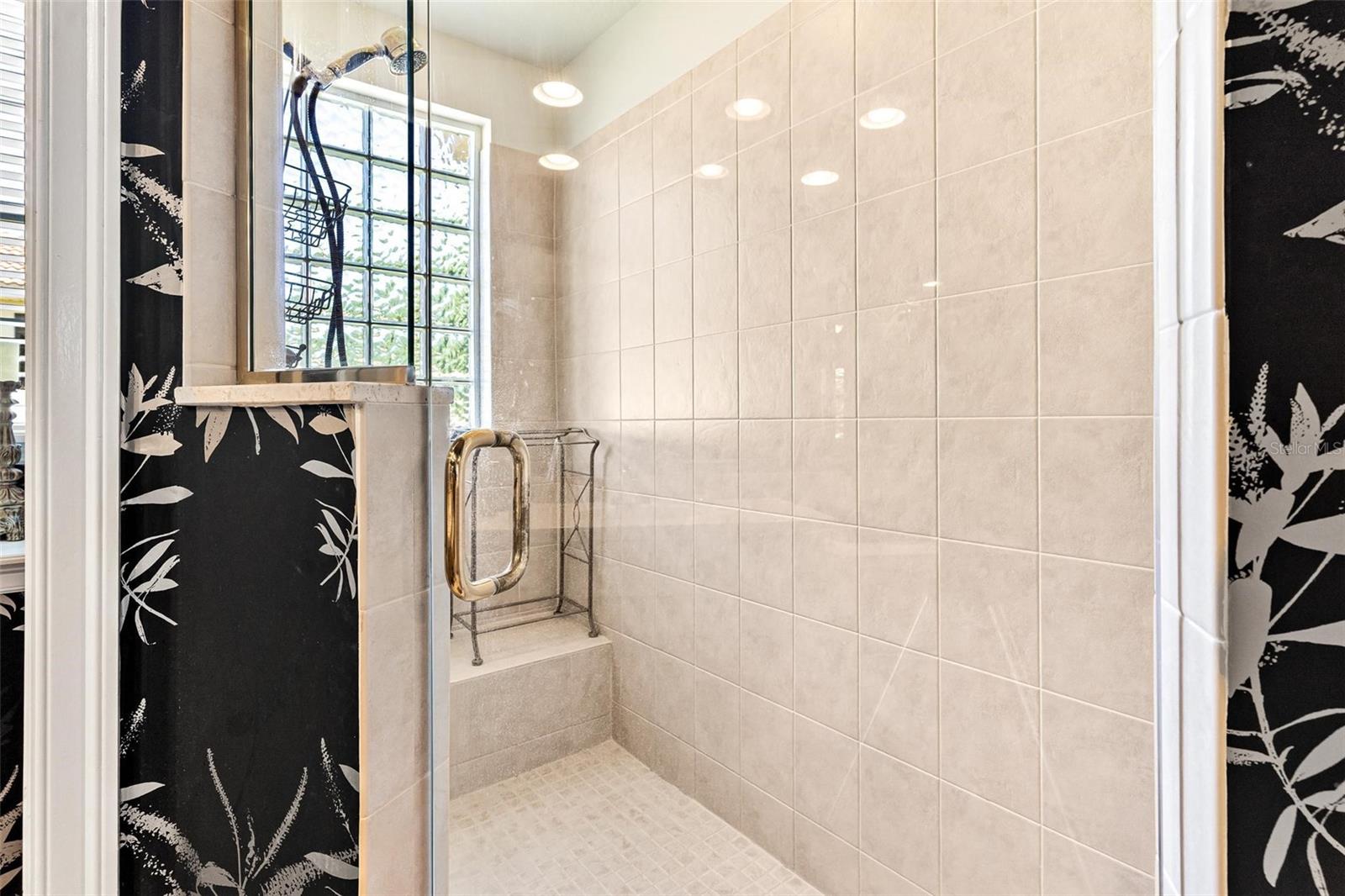 26142 AVENIDA LAS COLINAS #2B, HOWEY IN THE HILLS, FL, 34737