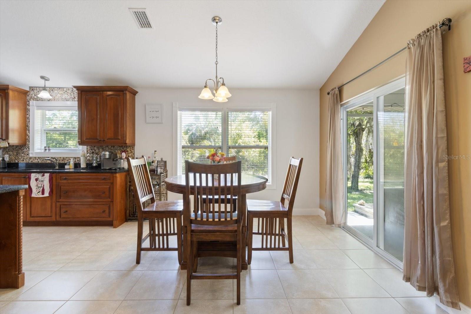 702 N MCGOWAN AVE, CRYSTAL RIVER, FL, 34429