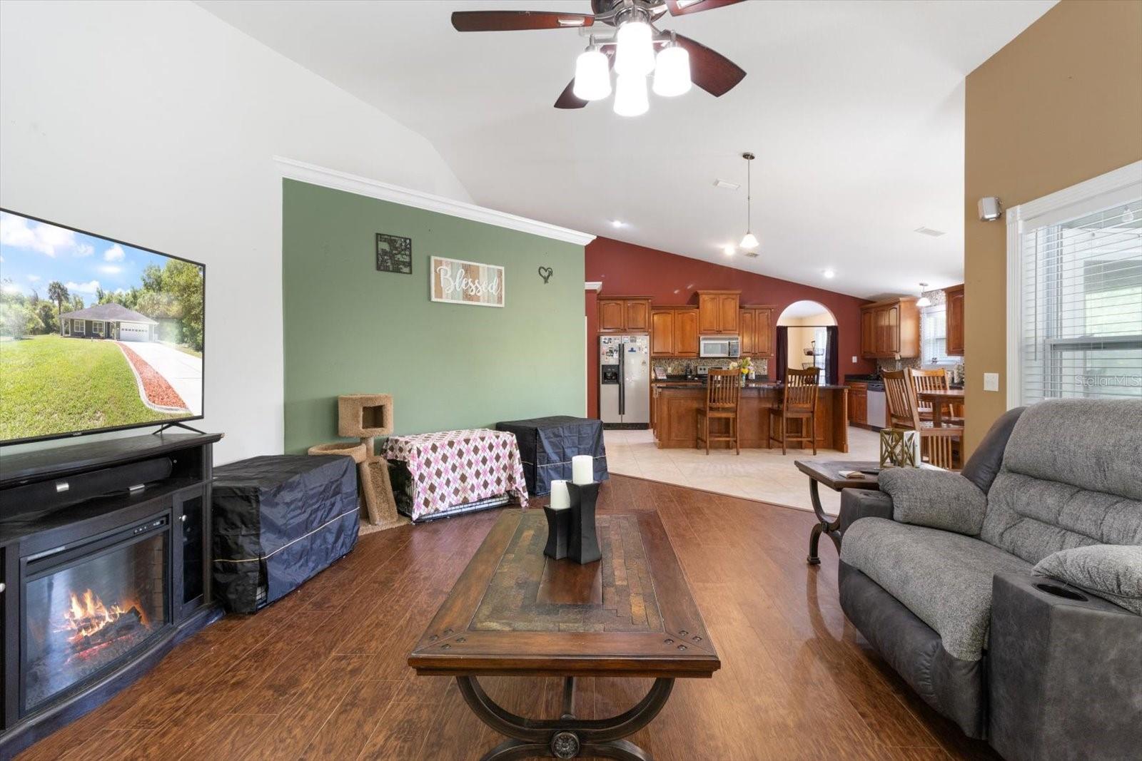 702 N MCGOWAN AVE, CRYSTAL RIVER, FL, 34429