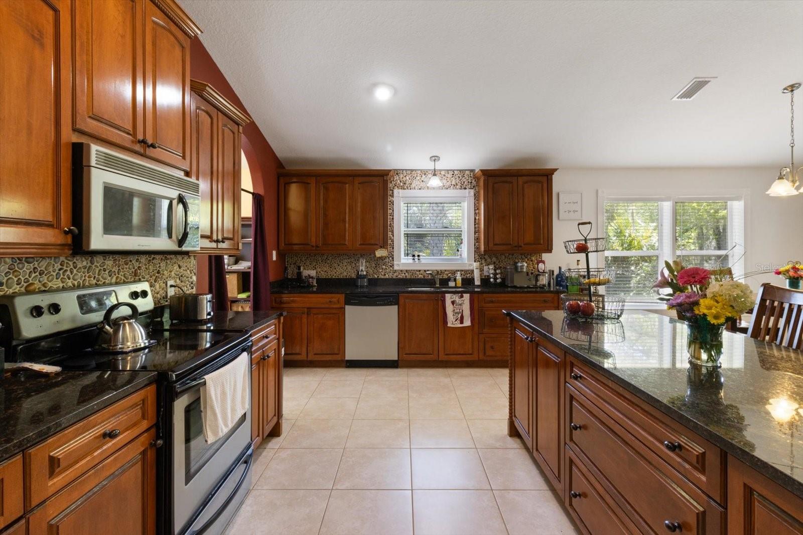 702 N MCGOWAN AVE, CRYSTAL RIVER, FL, 34429