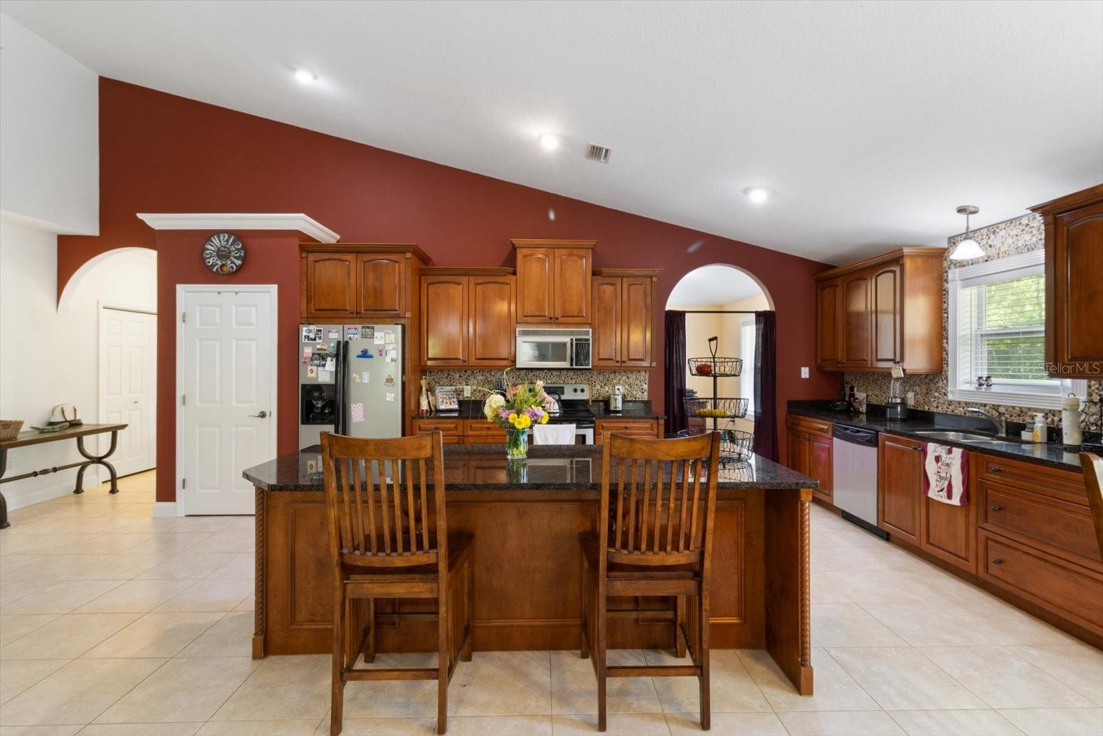 702 N MCGOWAN AVE, CRYSTAL RIVER, FL, 34429