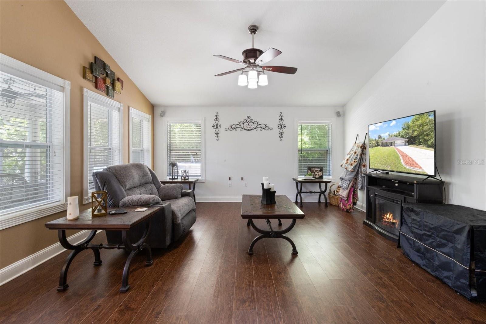 702 N MCGOWAN AVE, CRYSTAL RIVER, FL, 34429