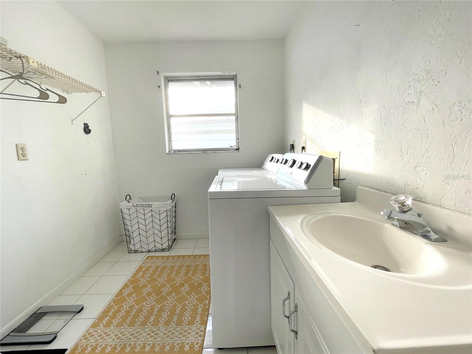 2908 CAPTIVA DR, SARASOTA, FL, 34231