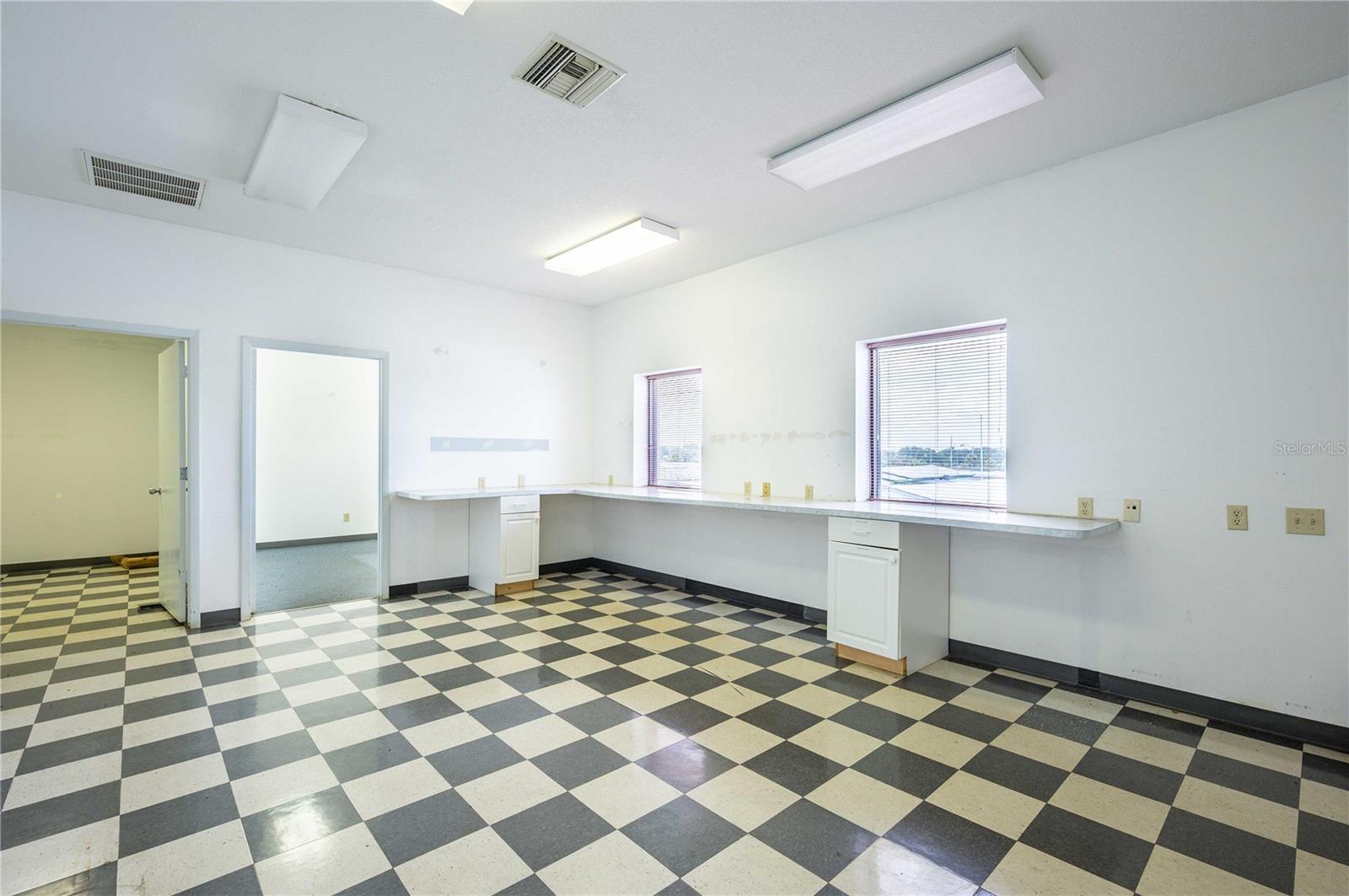 37802 MEDICAL ARTS CT, ZEPHYRHILLS, FL, 33541