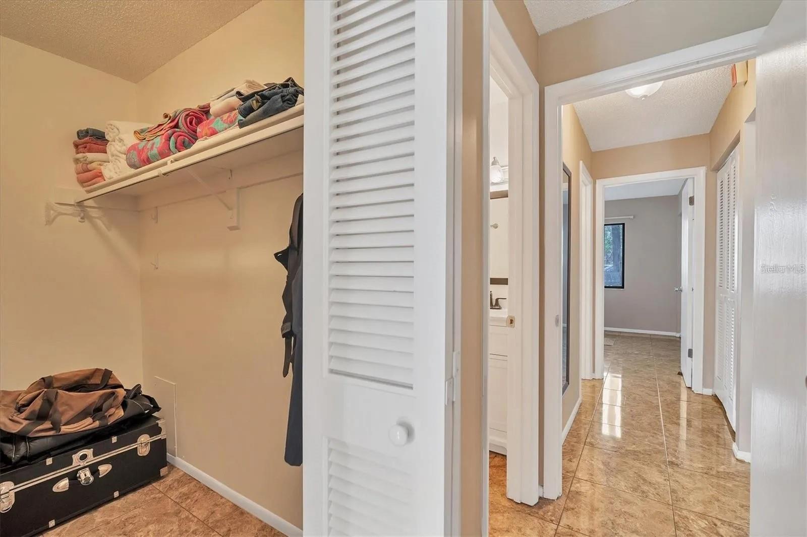 1624 STICKNEY POINT RD #108, SARASOTA, FL, 34231