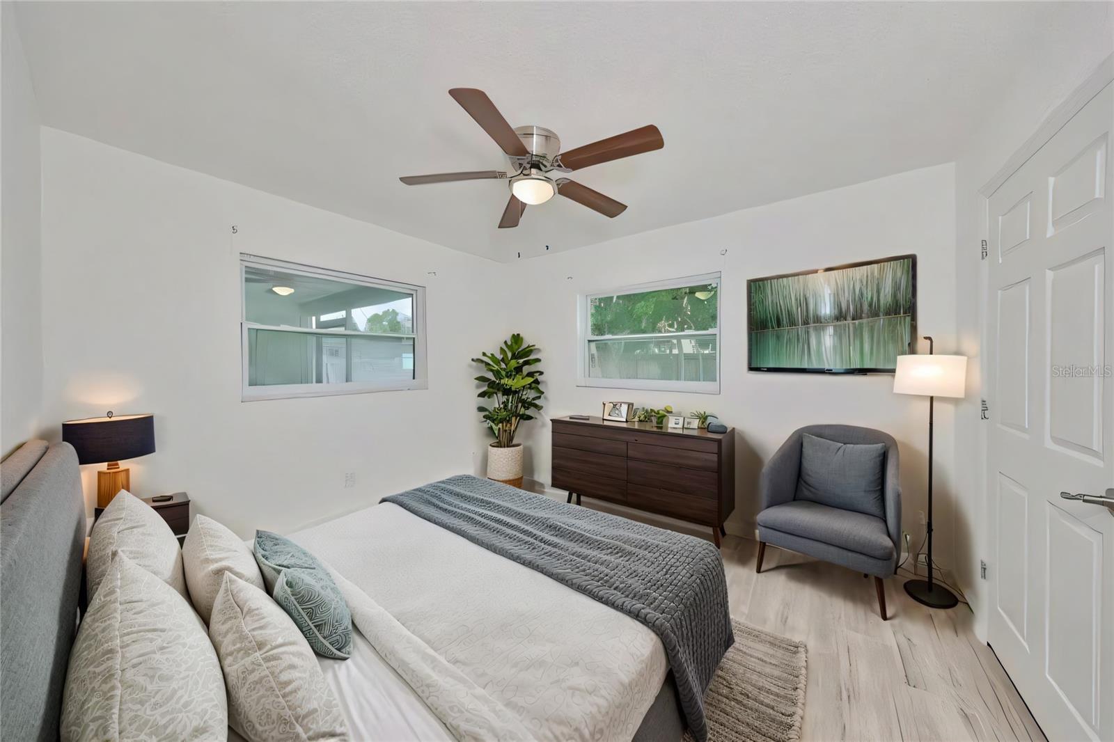 4824 HUNTINGTON ST NE, ST PETERSBURG, FL, 33703