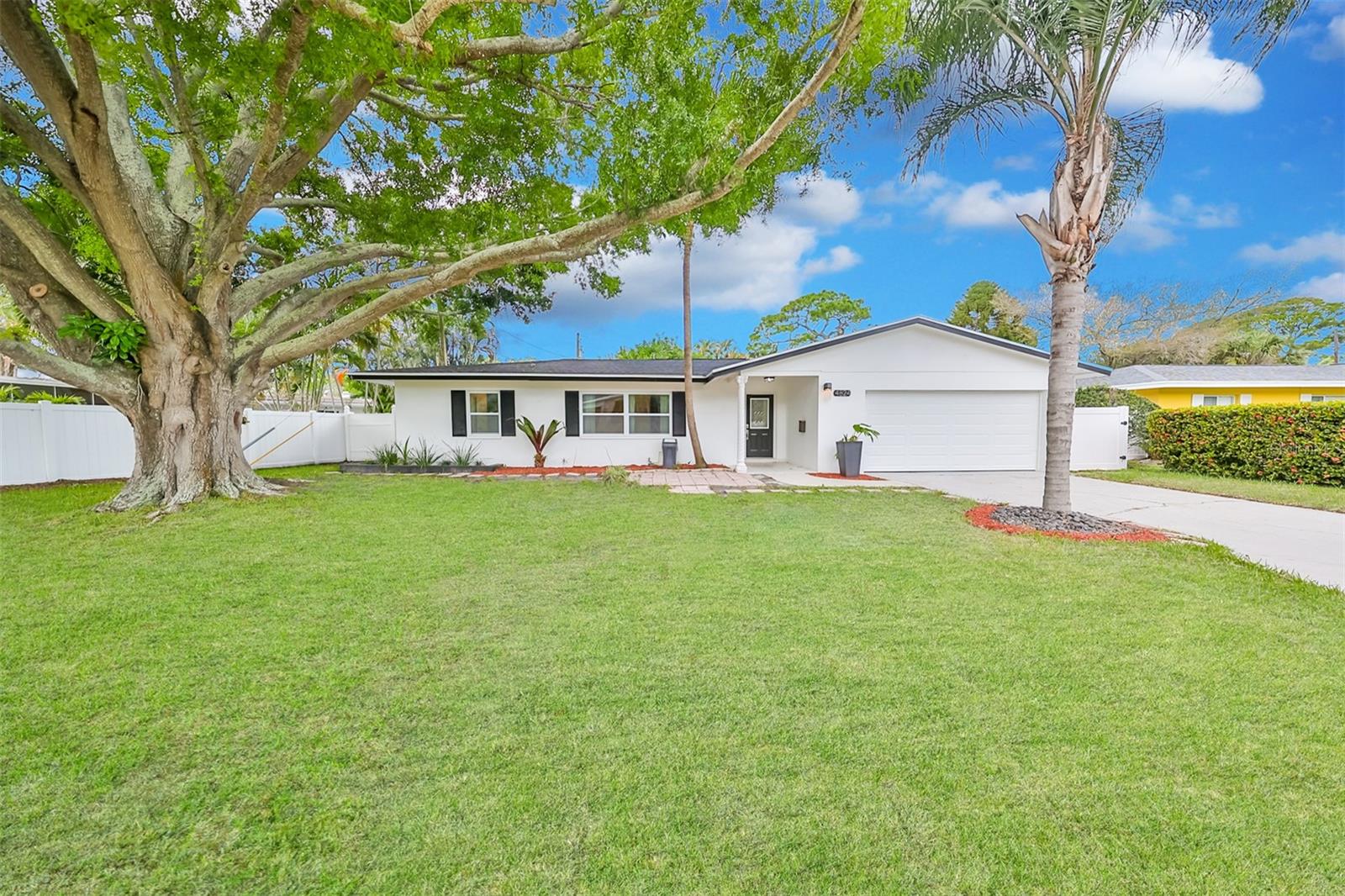 4824 HUNTINGTON ST NE, ST PETERSBURG, FL, 33703