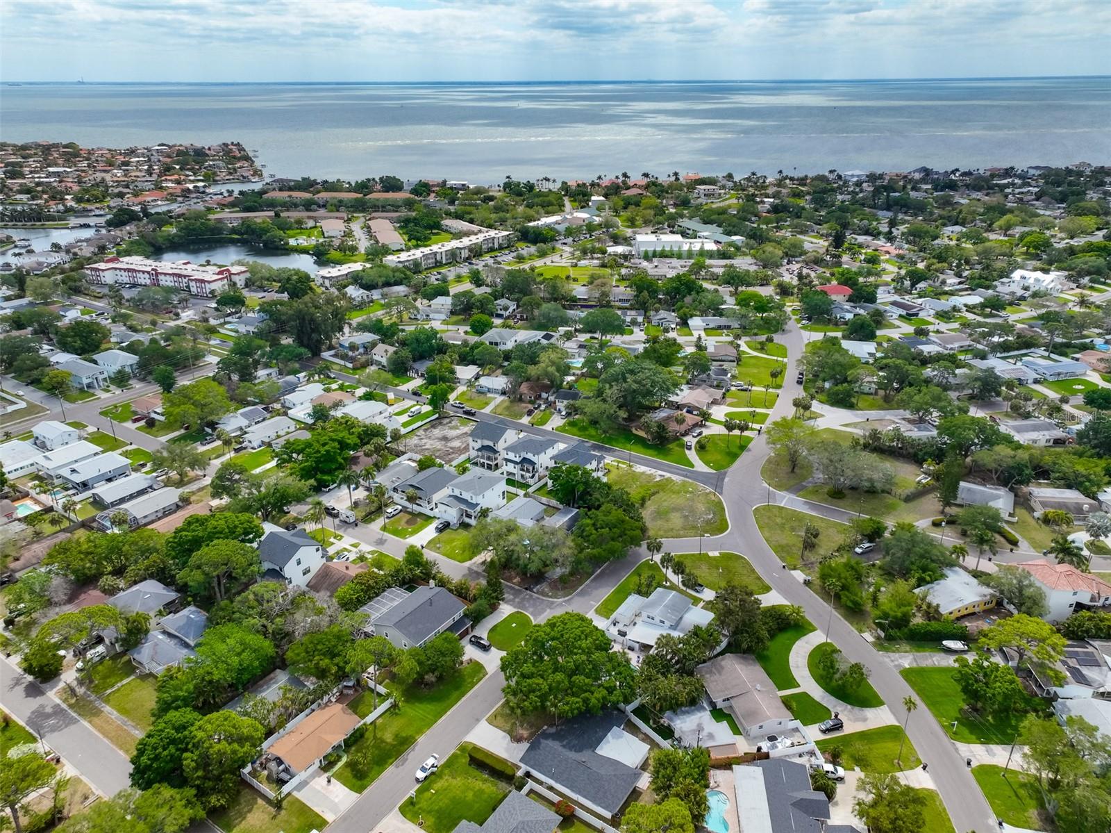 4824 HUNTINGTON ST NE, ST PETERSBURG, FL, 33703