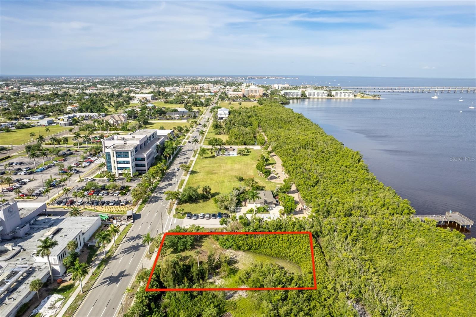 806 E MARION AVE, PUNTA GORDA, FL, 33950