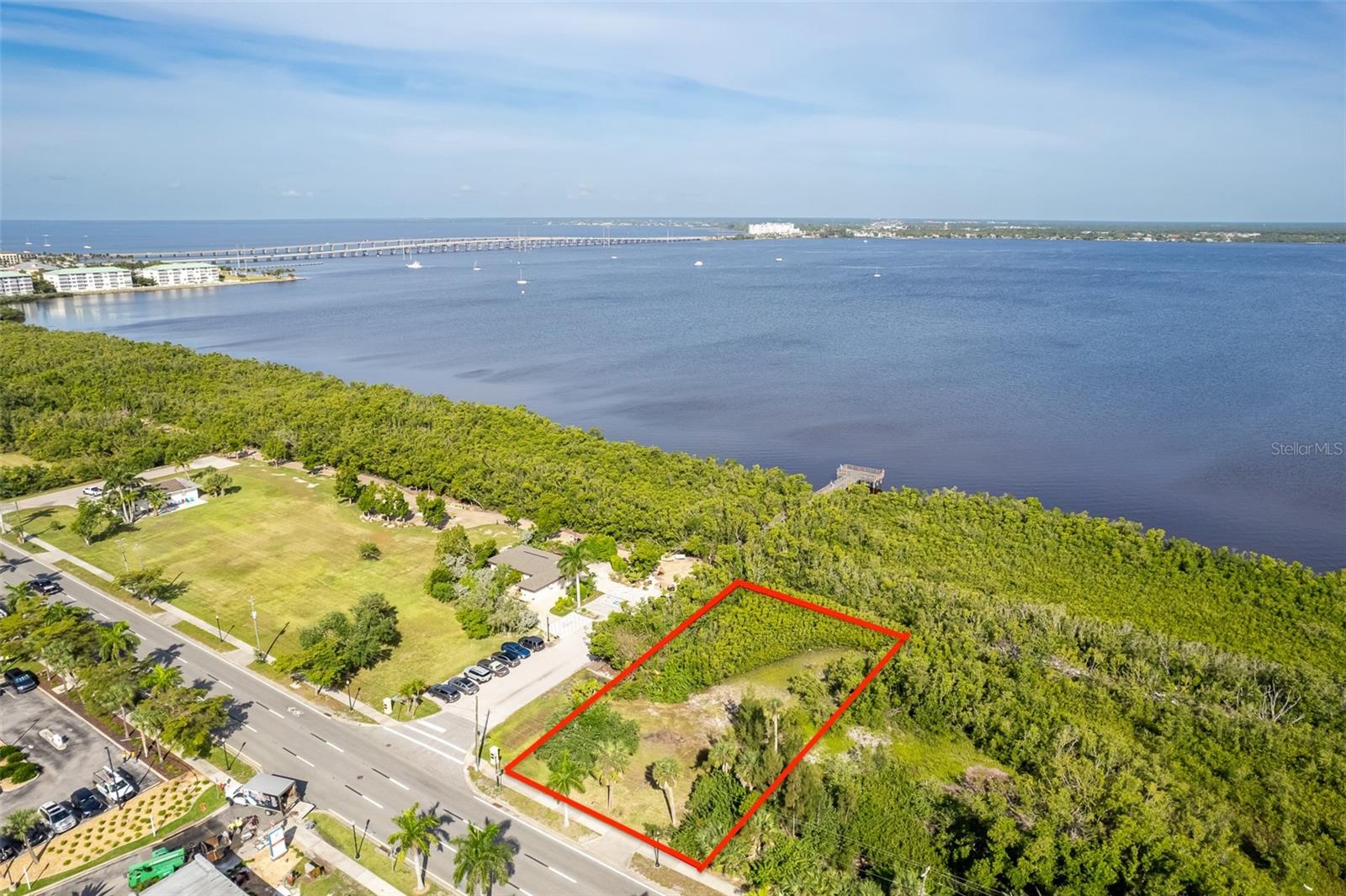 806 E MARION AVE, PUNTA GORDA, FL, 33950