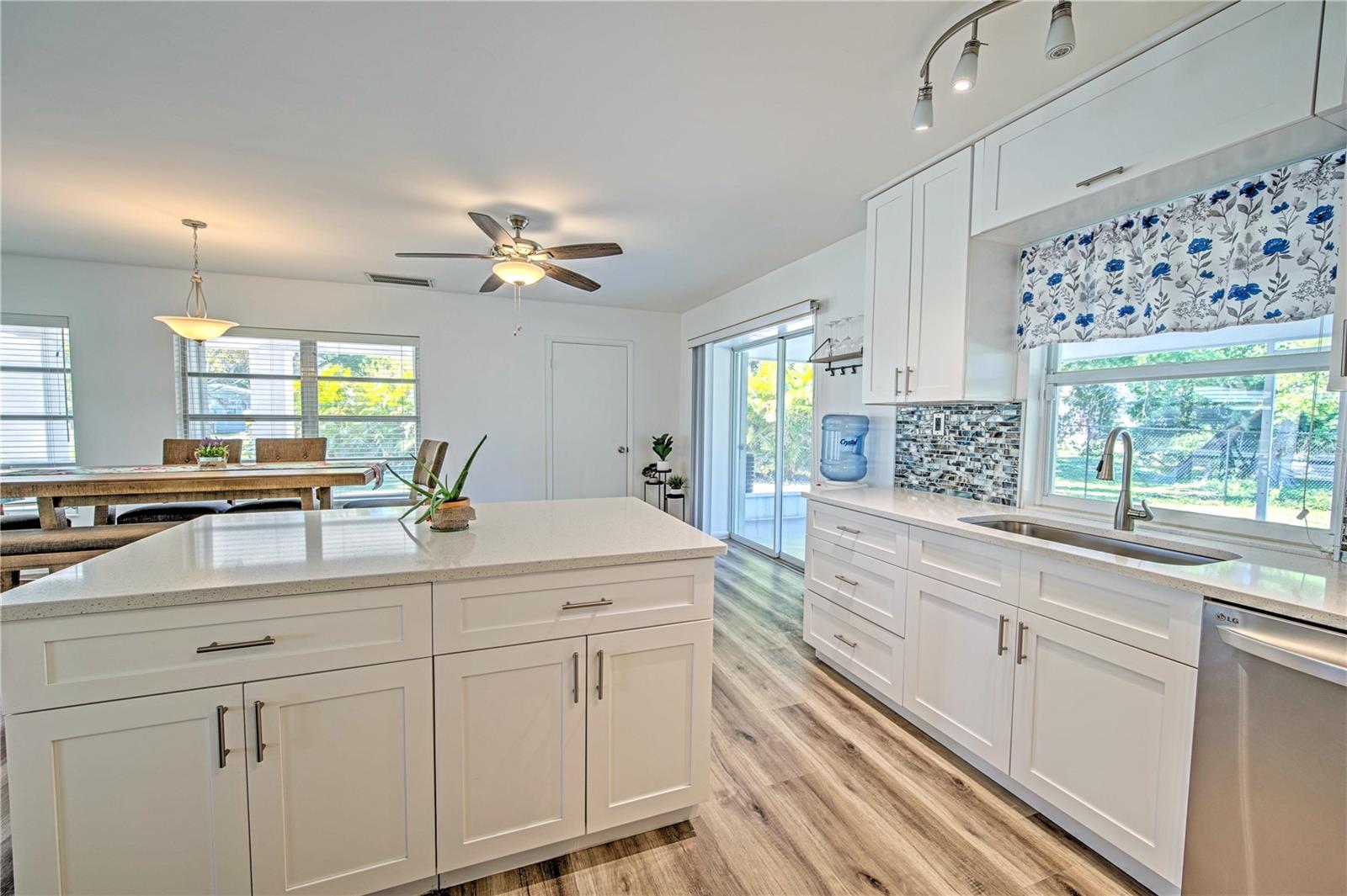 5731 OAKVIEW LN, PUNTA GORDA, FL, 33950