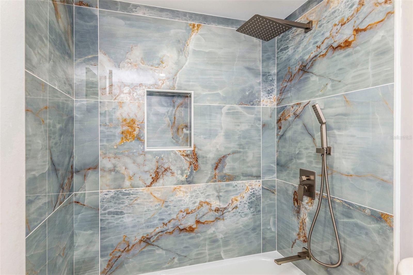 1004 GREENLEAF WAY, TARPON SPRINGS, FL, 34689