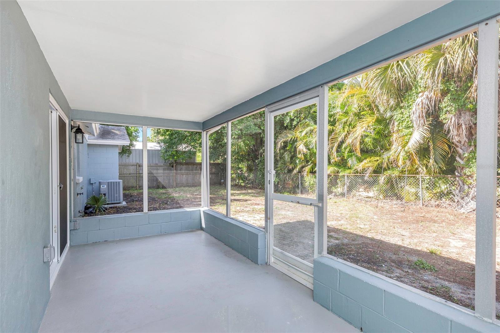 1004 GREENLEAF WAY, TARPON SPRINGS, FL, 34689