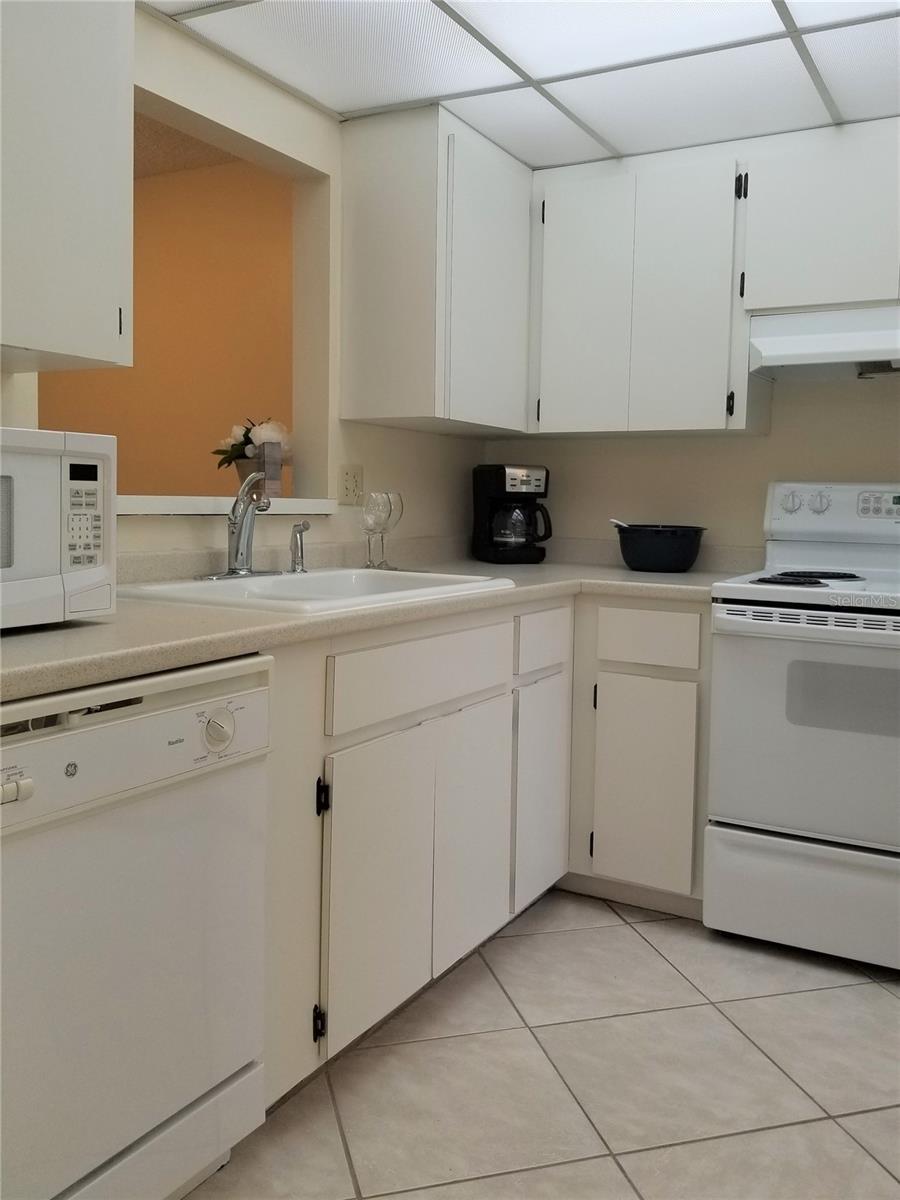 7816 PALM AIRE LN #7816, SARASOTA, FL, 34243