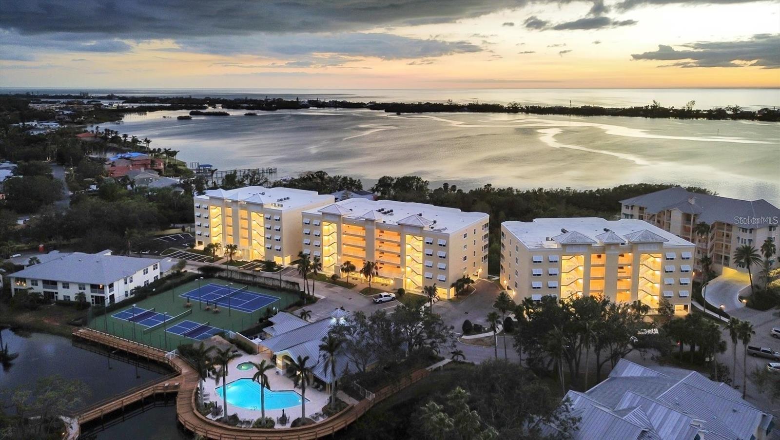 280 HIDDEN BAY DR #302, OSPREY, FL, 34229
