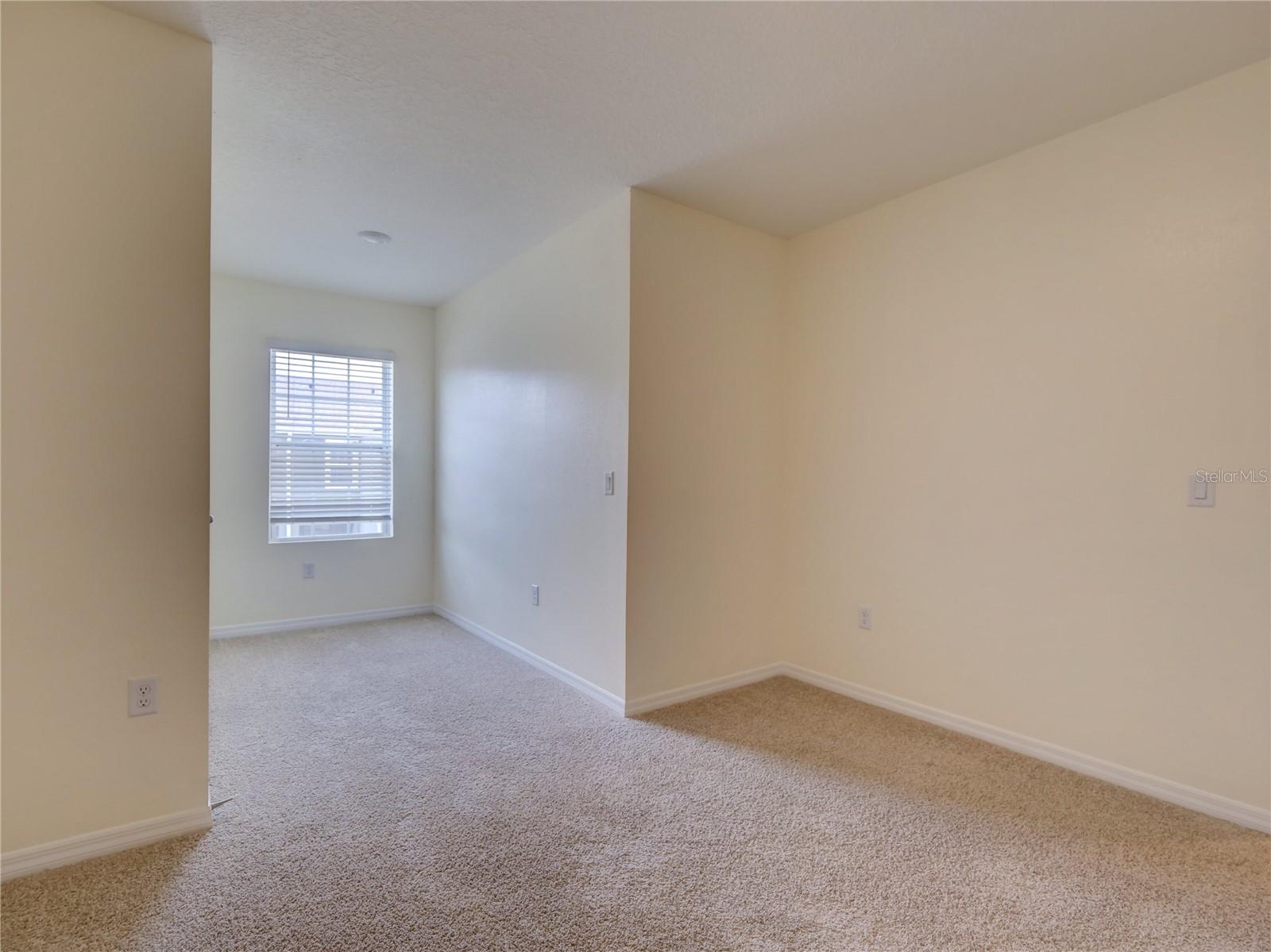 1289 YELLOW FINCH DR, DAVENPORT, FL, 33837