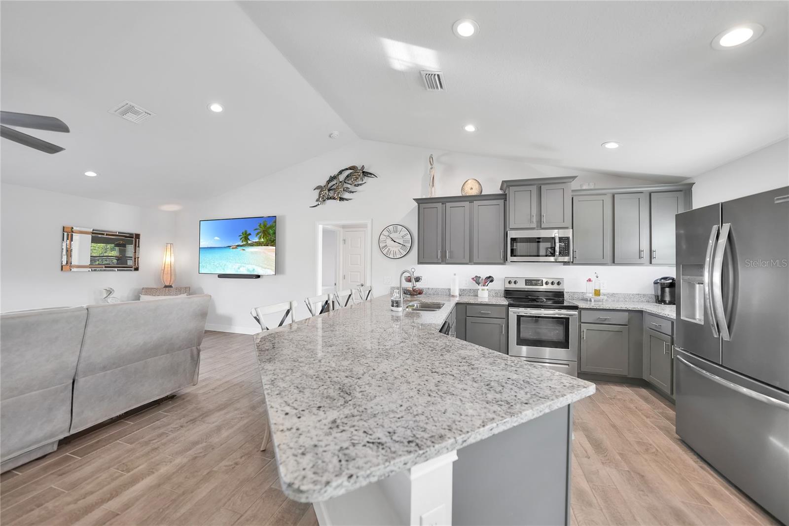 9194 IMPALA CIR, PORT CHARLOTTE, FL, 33981