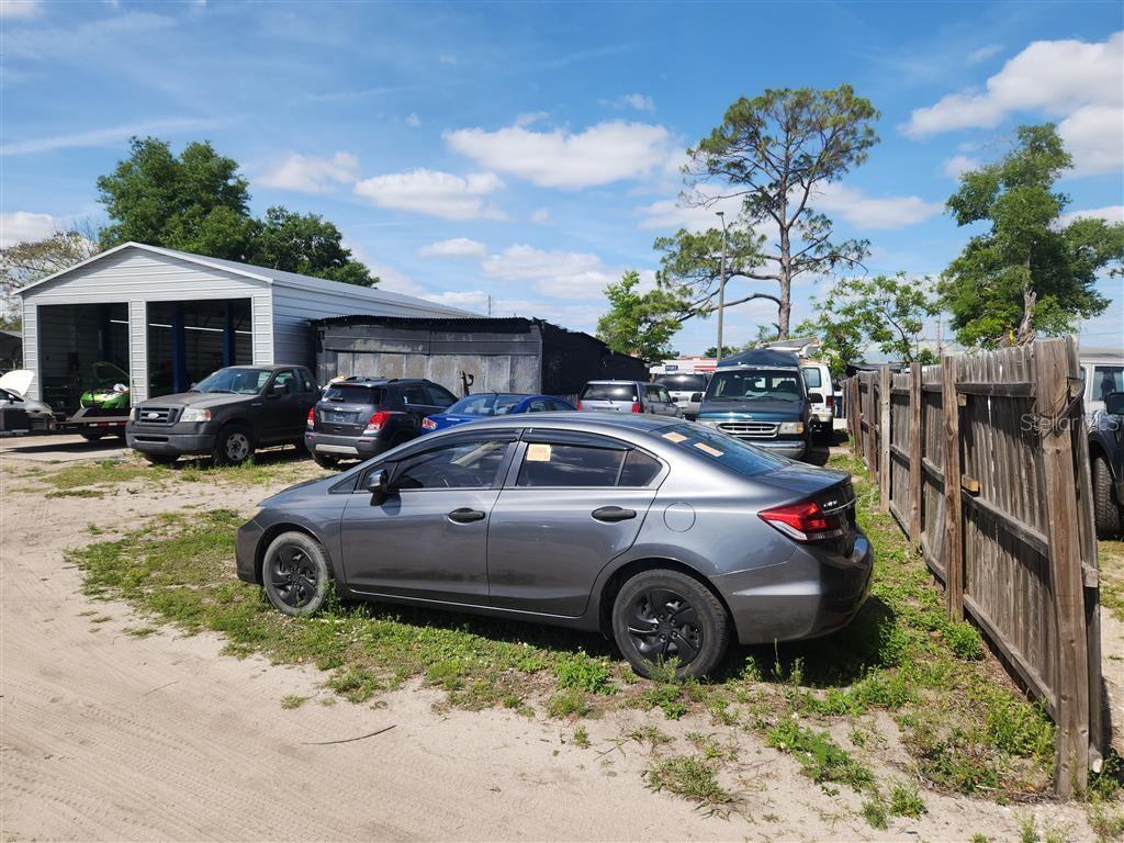 8112 E COLONIAL DR, ORLANDO, FL, 32817