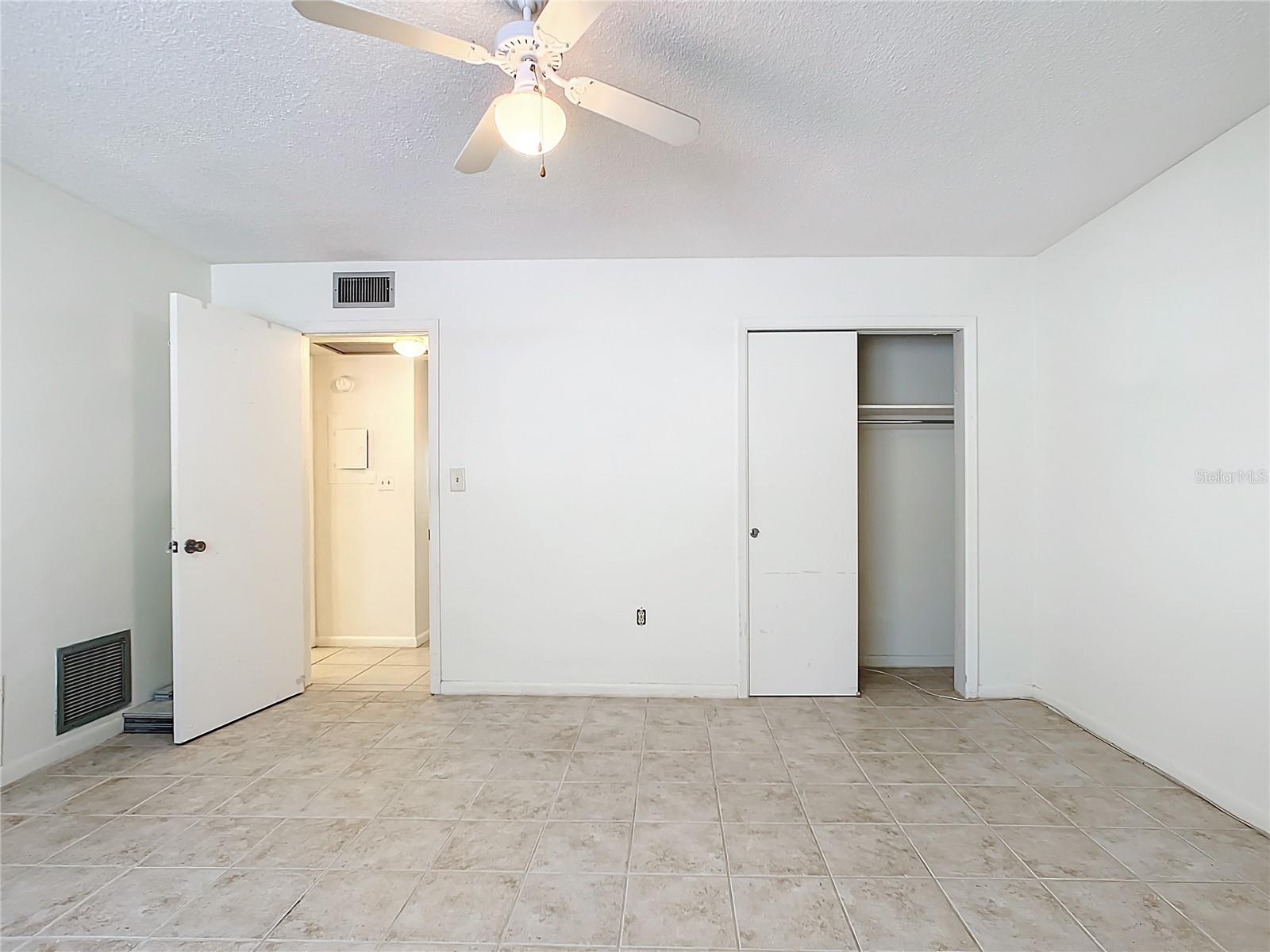 650 PINELLAS POINT DR S #128, ST PETERSBURG, FL, 33705