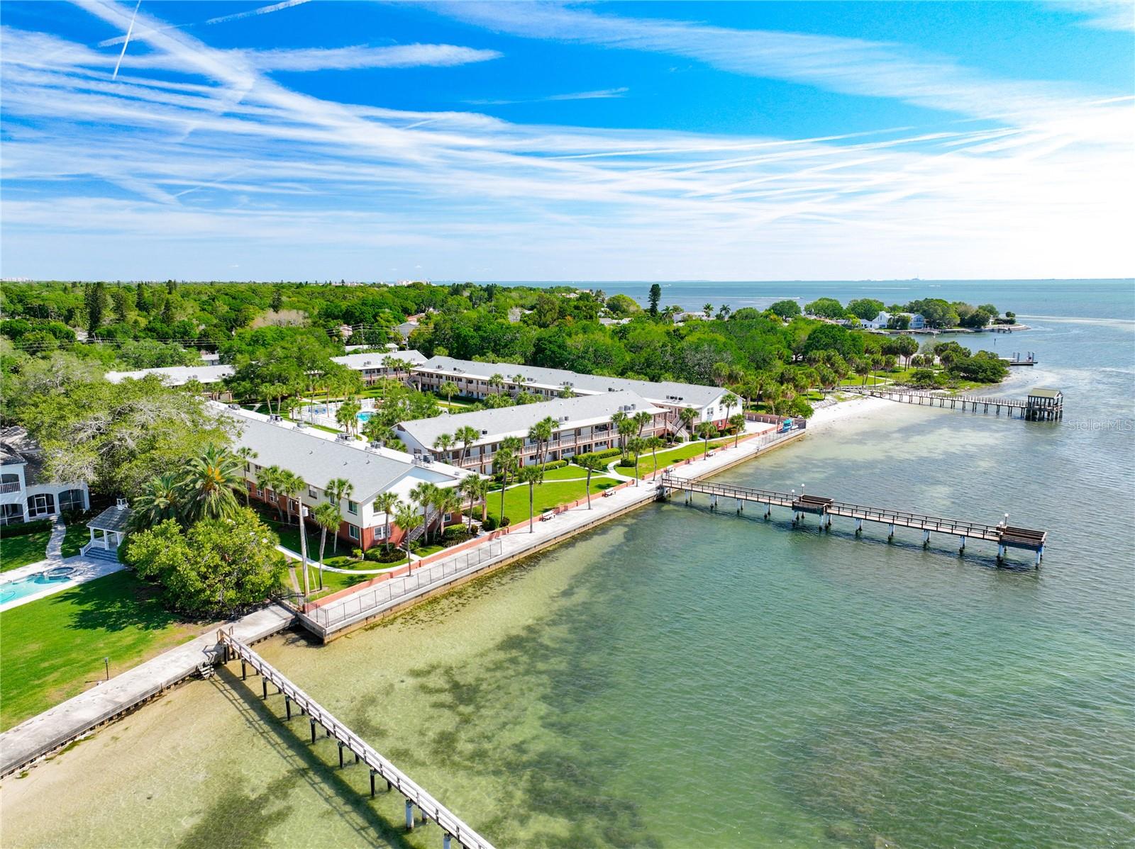 650 PINELLAS POINT DR S #128, ST PETERSBURG, FL, 33705