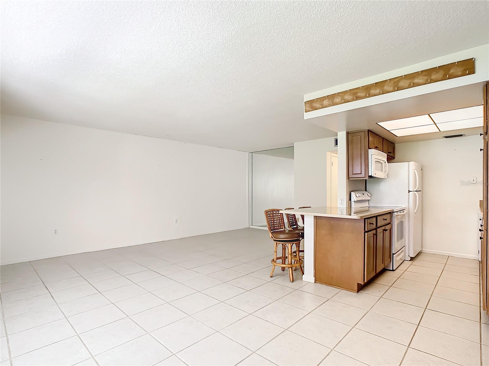 650 PINELLAS POINT DR S #128, ST PETERSBURG, FL, 33705