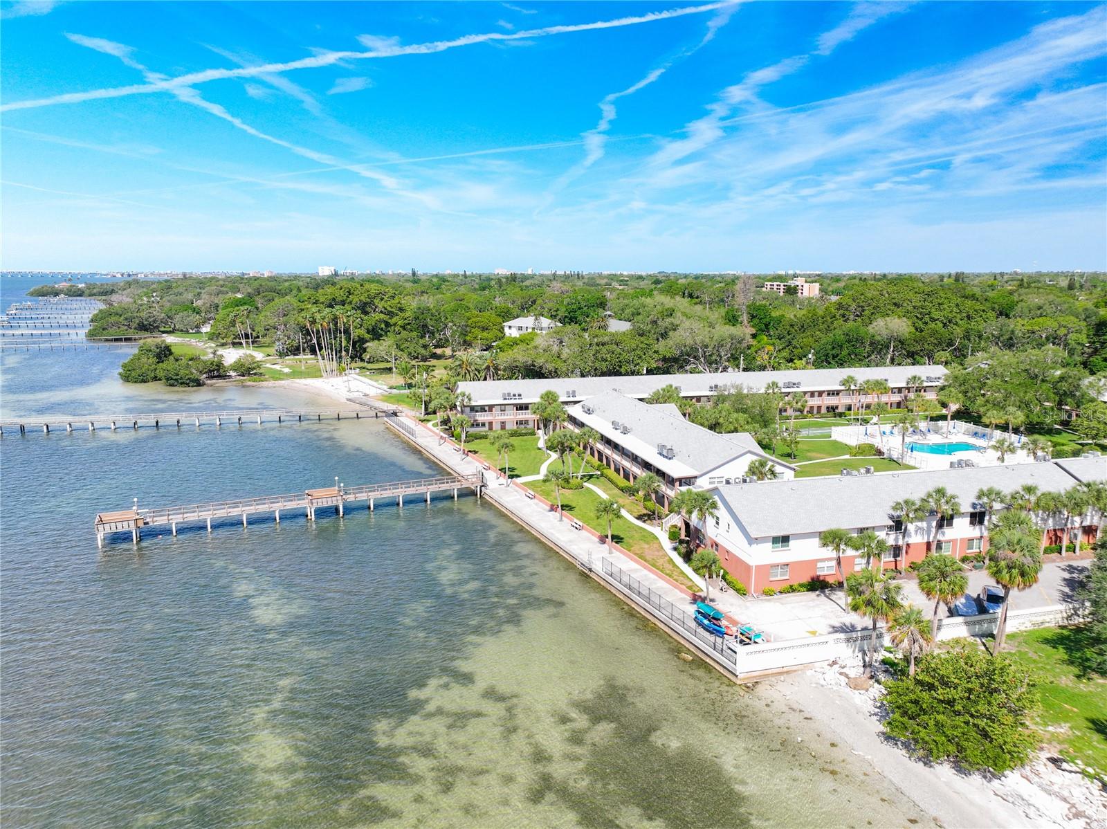 650 PINELLAS POINT DR S #128, ST PETERSBURG, FL, 33705