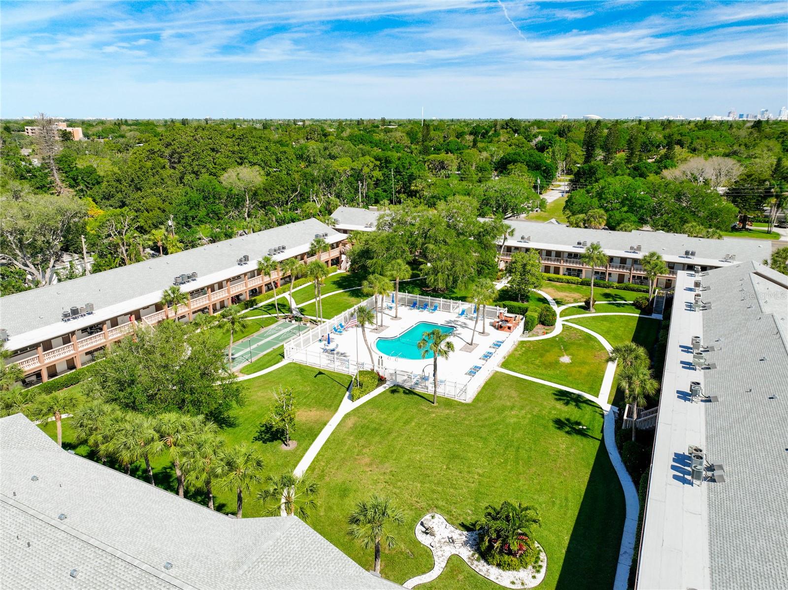 650 PINELLAS POINT DR S #128, ST PETERSBURG, FL, 33705