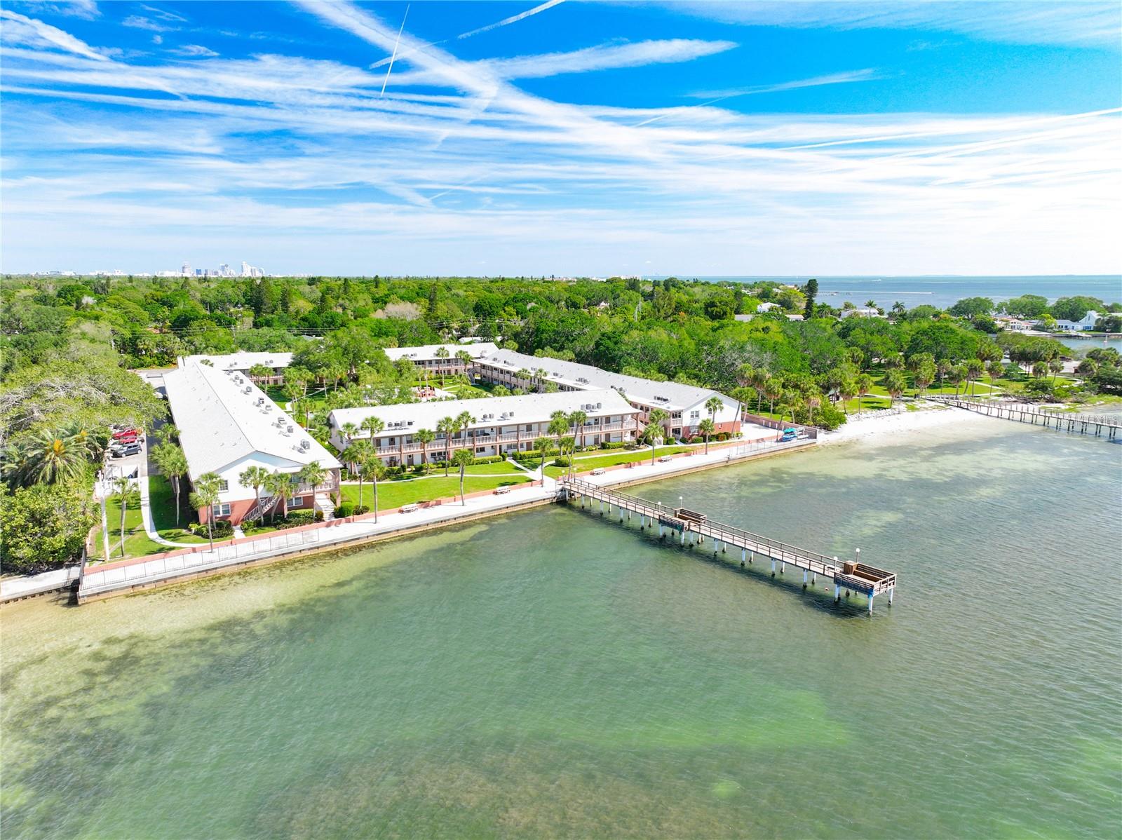 650 PINELLAS POINT DR S #128, ST PETERSBURG, FL, 33705