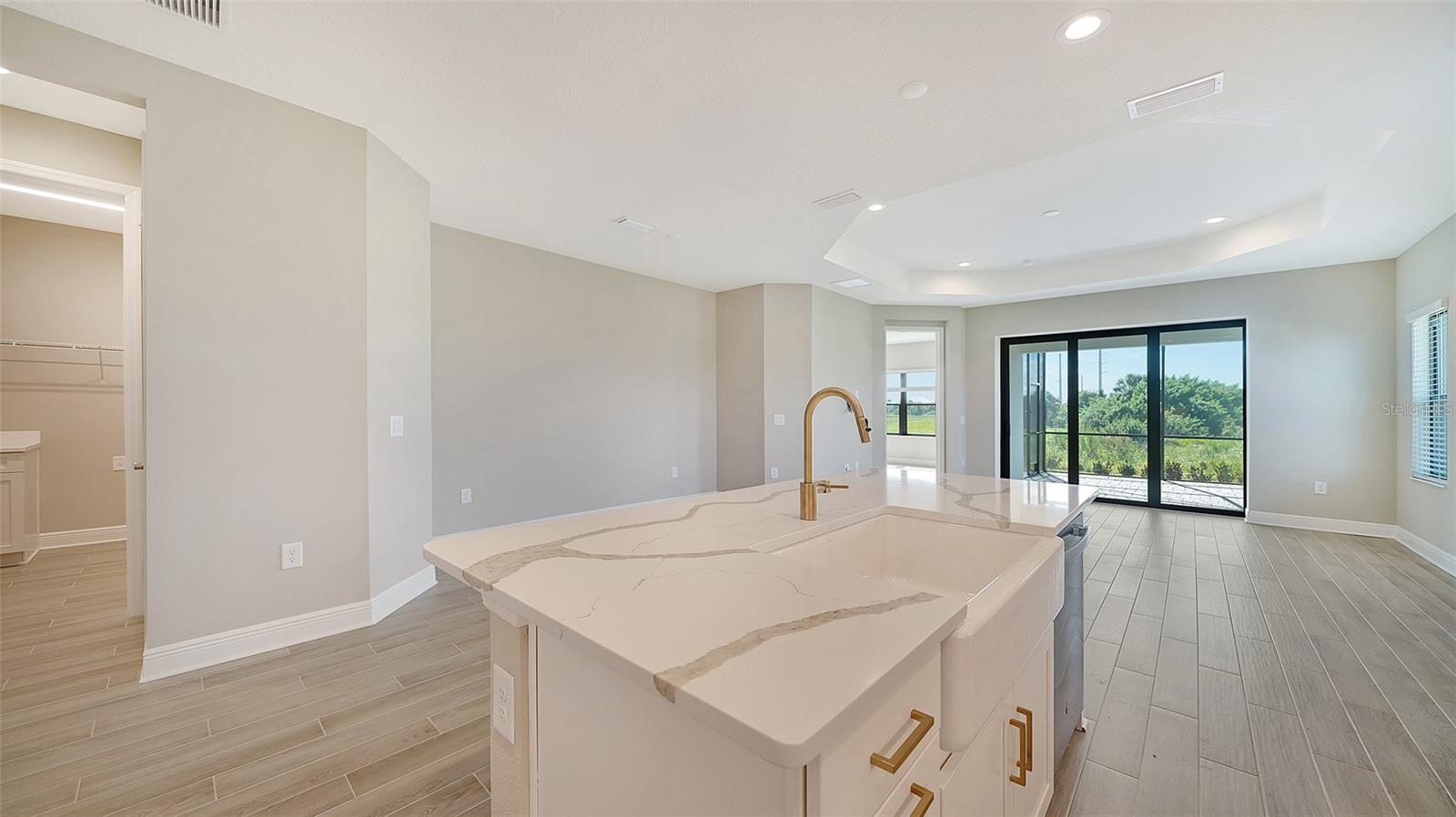 100 CORSERRA DR, NOKOMIS, FL, 34275