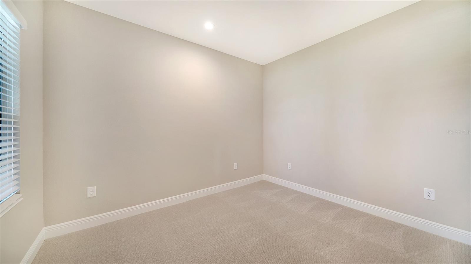100 CORSERRA DR, NOKOMIS, FL, 34275