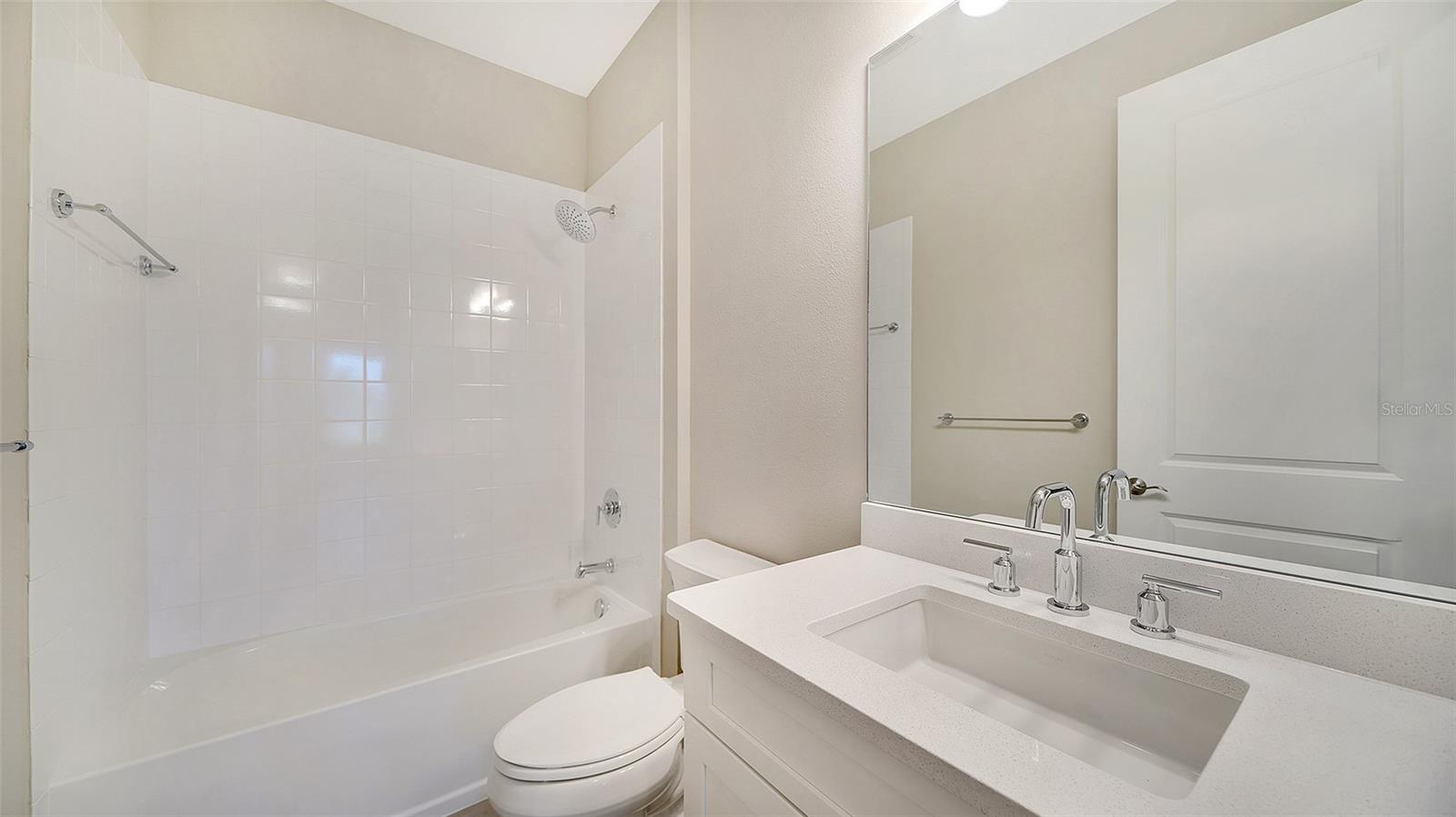 100 CORSERRA DR, NOKOMIS, FL, 34275