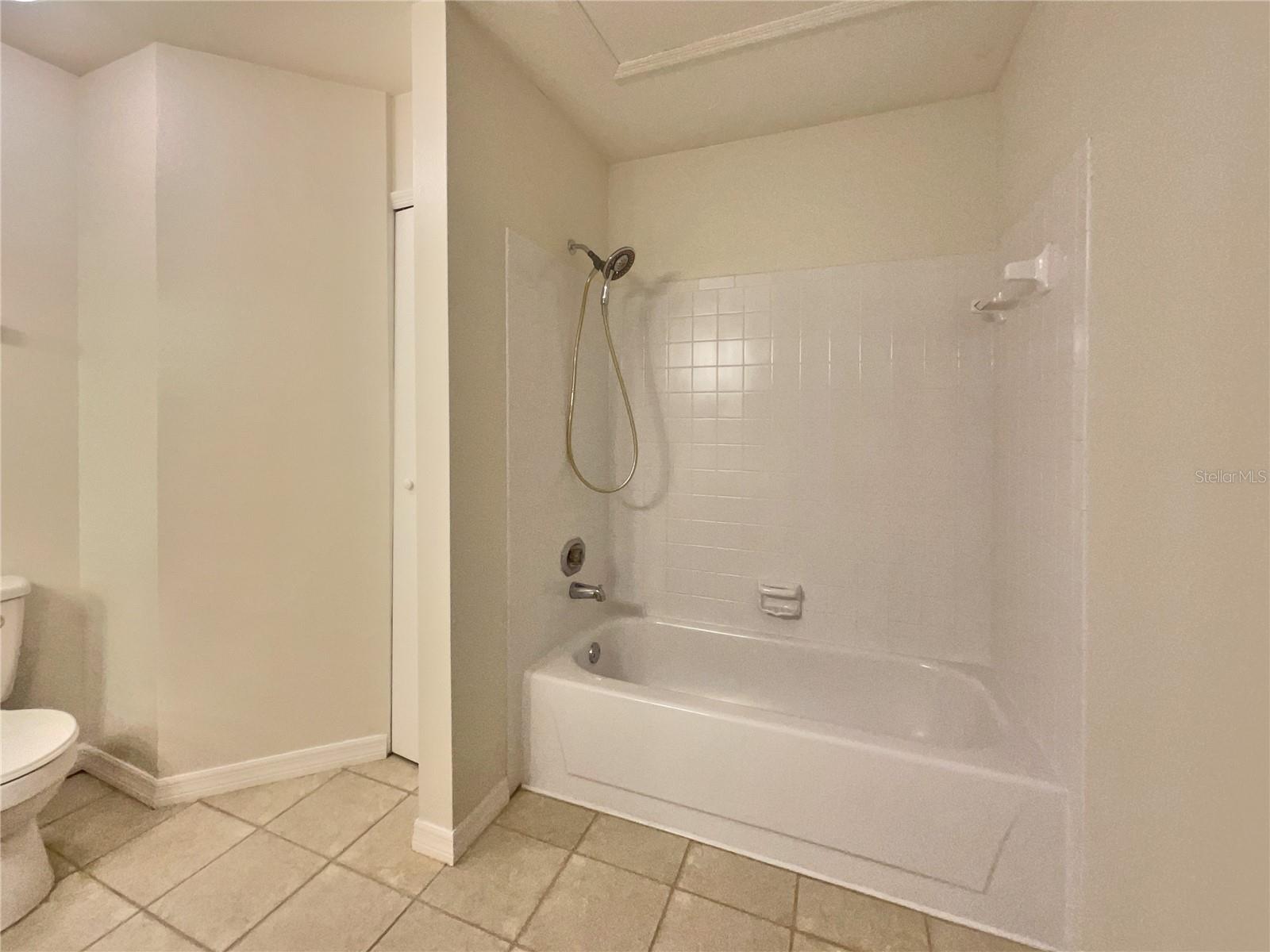 12723 WOOD TRAIL BLVD, TAMPA, FL, 33625