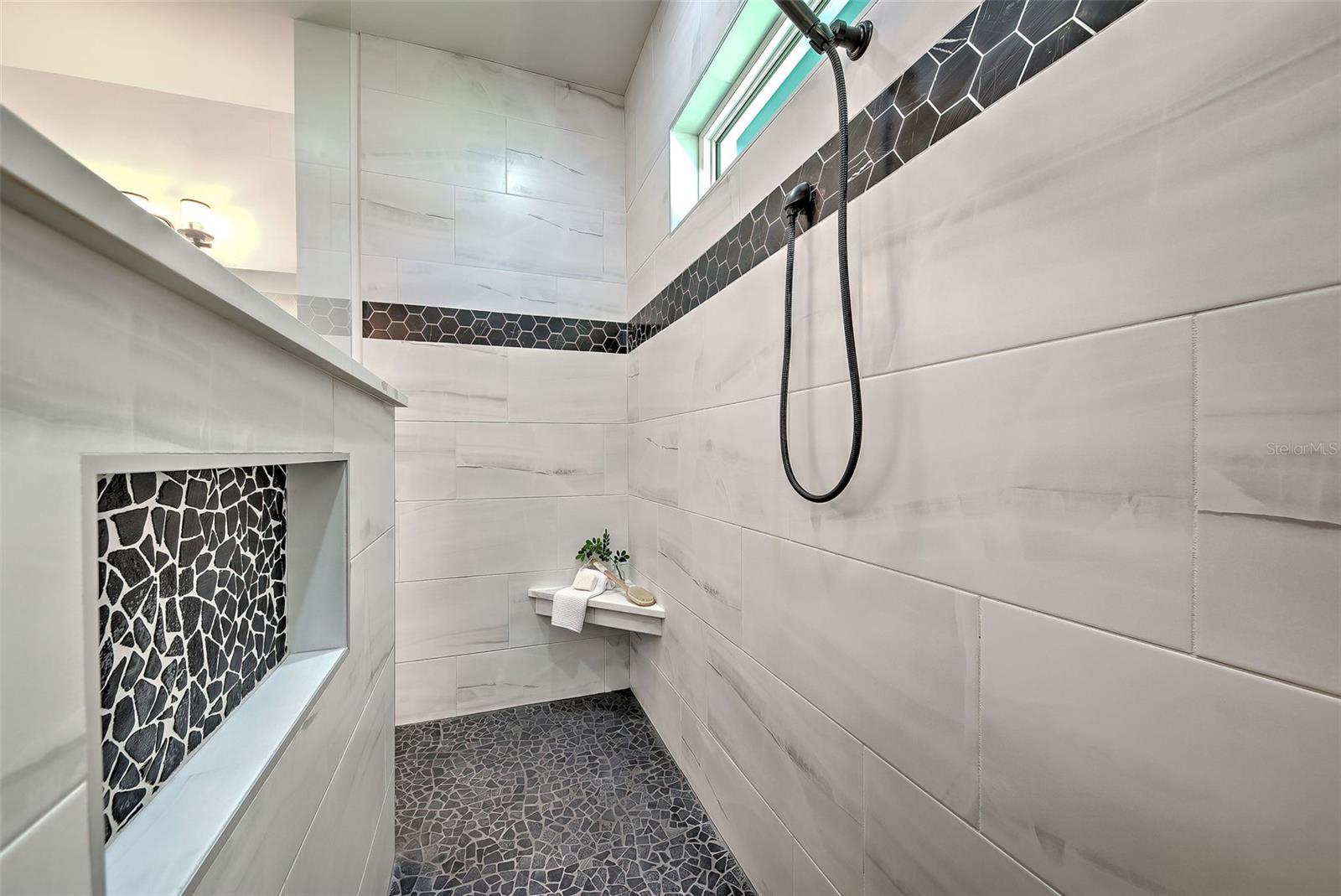 8250 ARLEWOOD CIR, PORT CHARLOTTE, FL, 33981