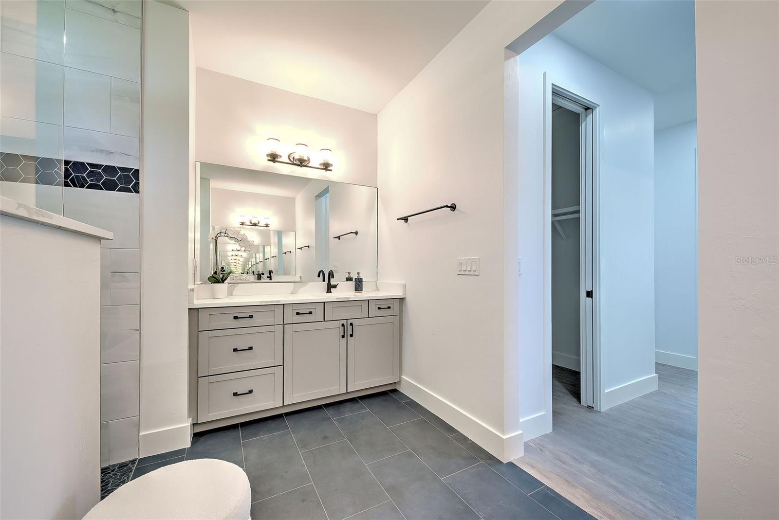 8250 ARLEWOOD CIR, PORT CHARLOTTE, FL, 33981