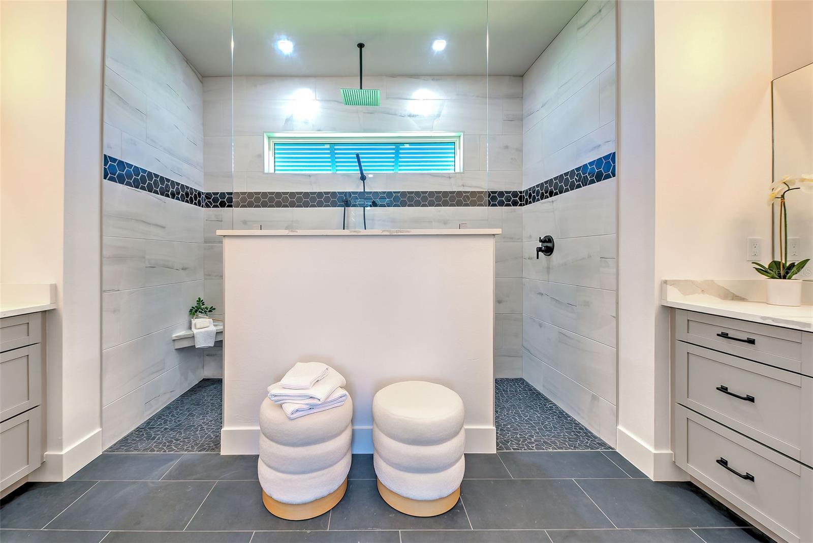 8250 ARLEWOOD CIR, PORT CHARLOTTE, FL, 33981