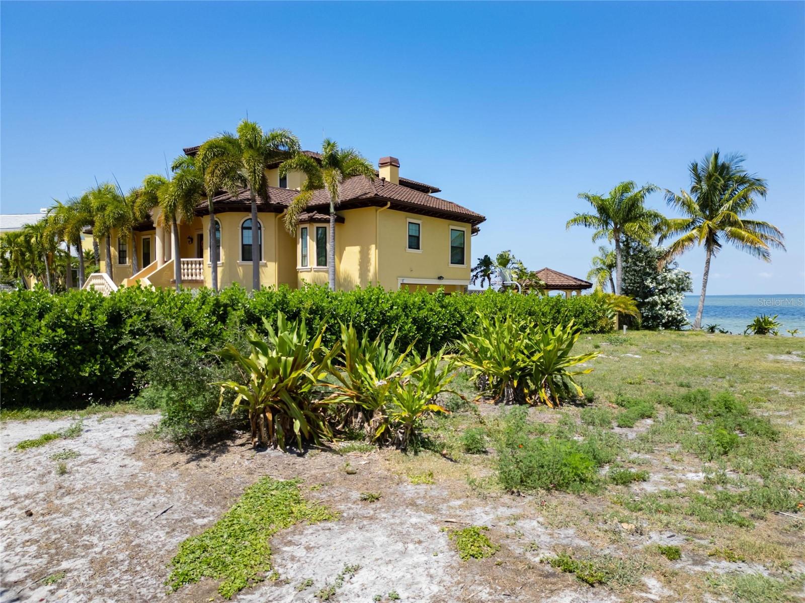 1013 SYMPHONY ISLES BLVD, APOLLO BEACH, FL, 33572