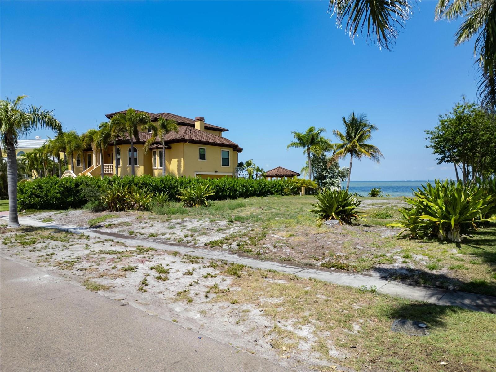 1013 SYMPHONY ISLES BLVD, APOLLO BEACH, FL, 33572