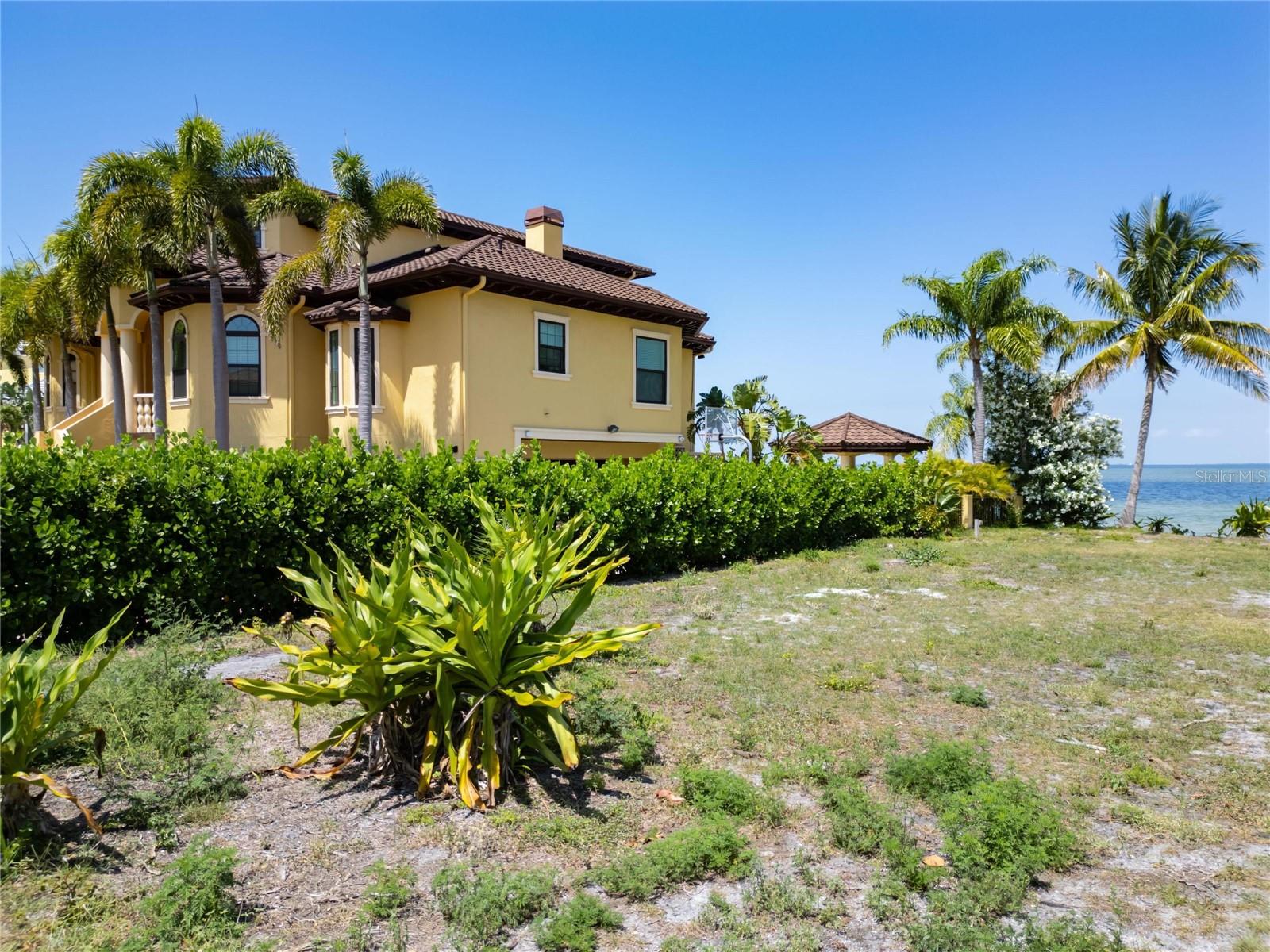 1013 SYMPHONY ISLES BLVD, APOLLO BEACH, FL, 33572