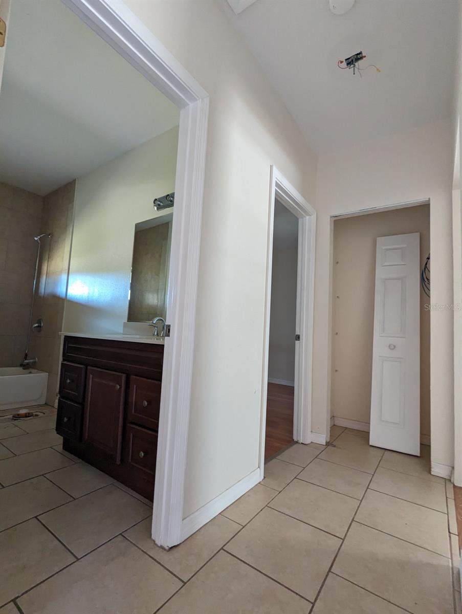 405 STACY GROVE RD, OAK HILL, FL, 32759