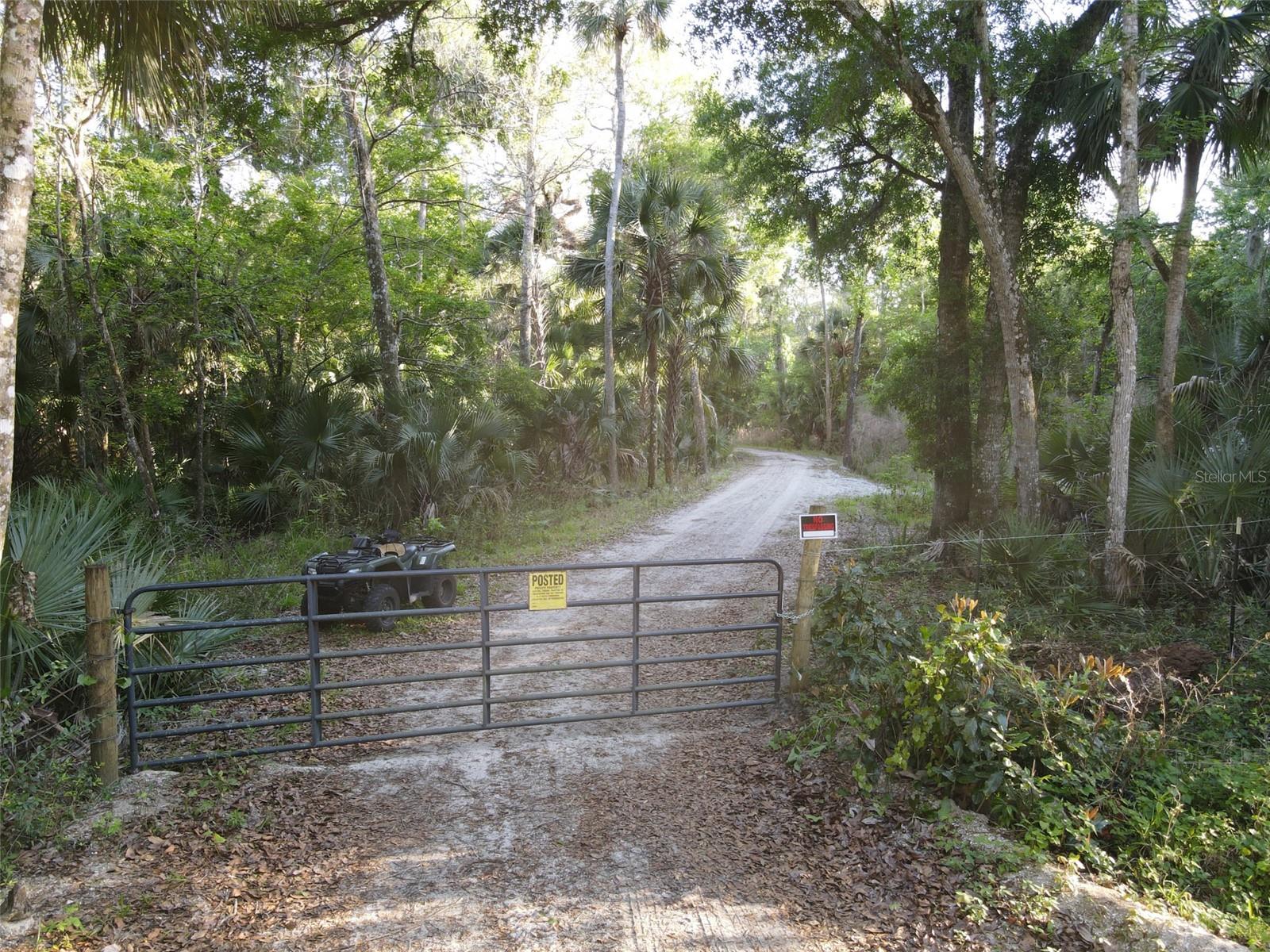 405 STACY GROVE RD, OAK HILL, FL, 32759