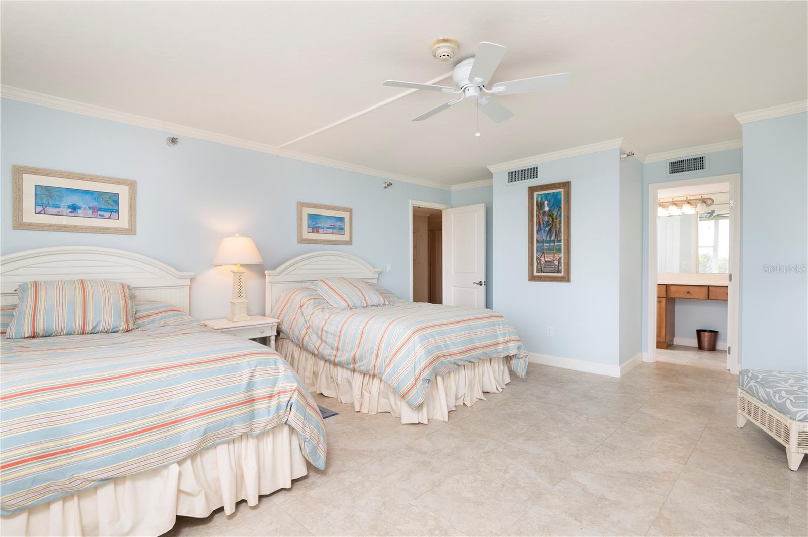 2675 GULF OF MEXICO DR #204, LONGBOAT KEY, FL, 34228