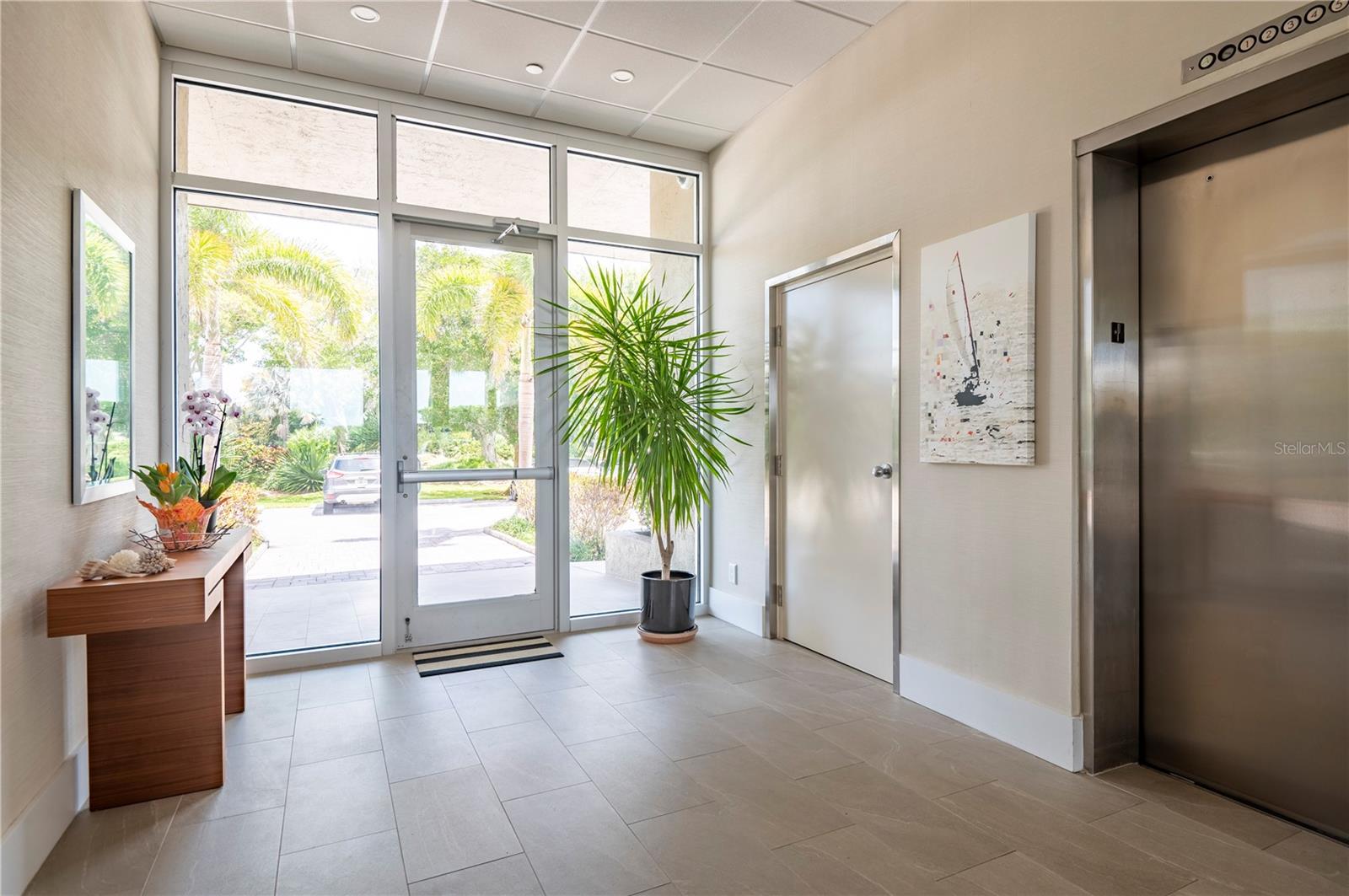 2675 GULF OF MEXICO DR #204, LONGBOAT KEY, FL, 34228