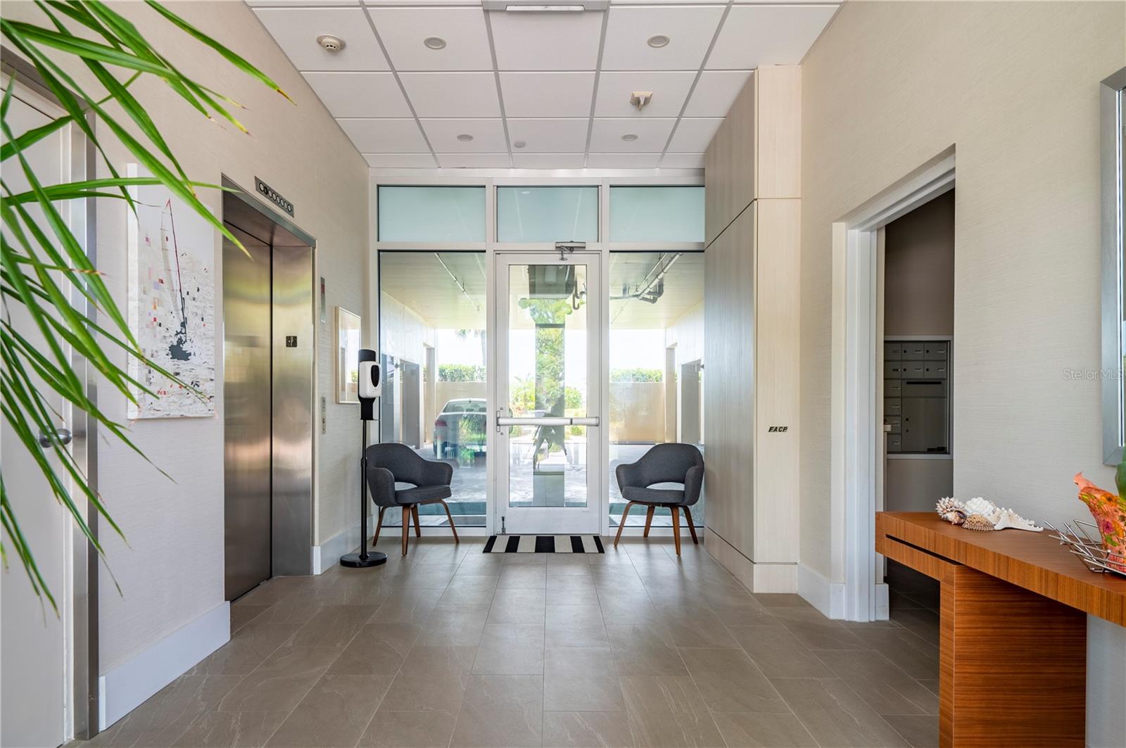 2675 GULF OF MEXICO DR #204, LONGBOAT KEY, FL, 34228