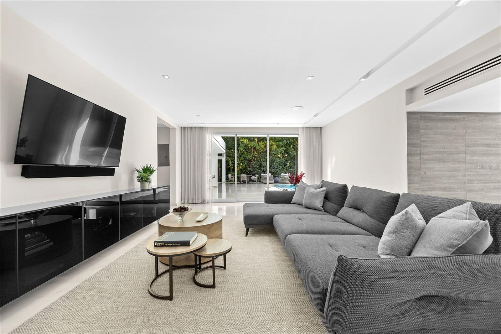 PR9105662 Property Photo