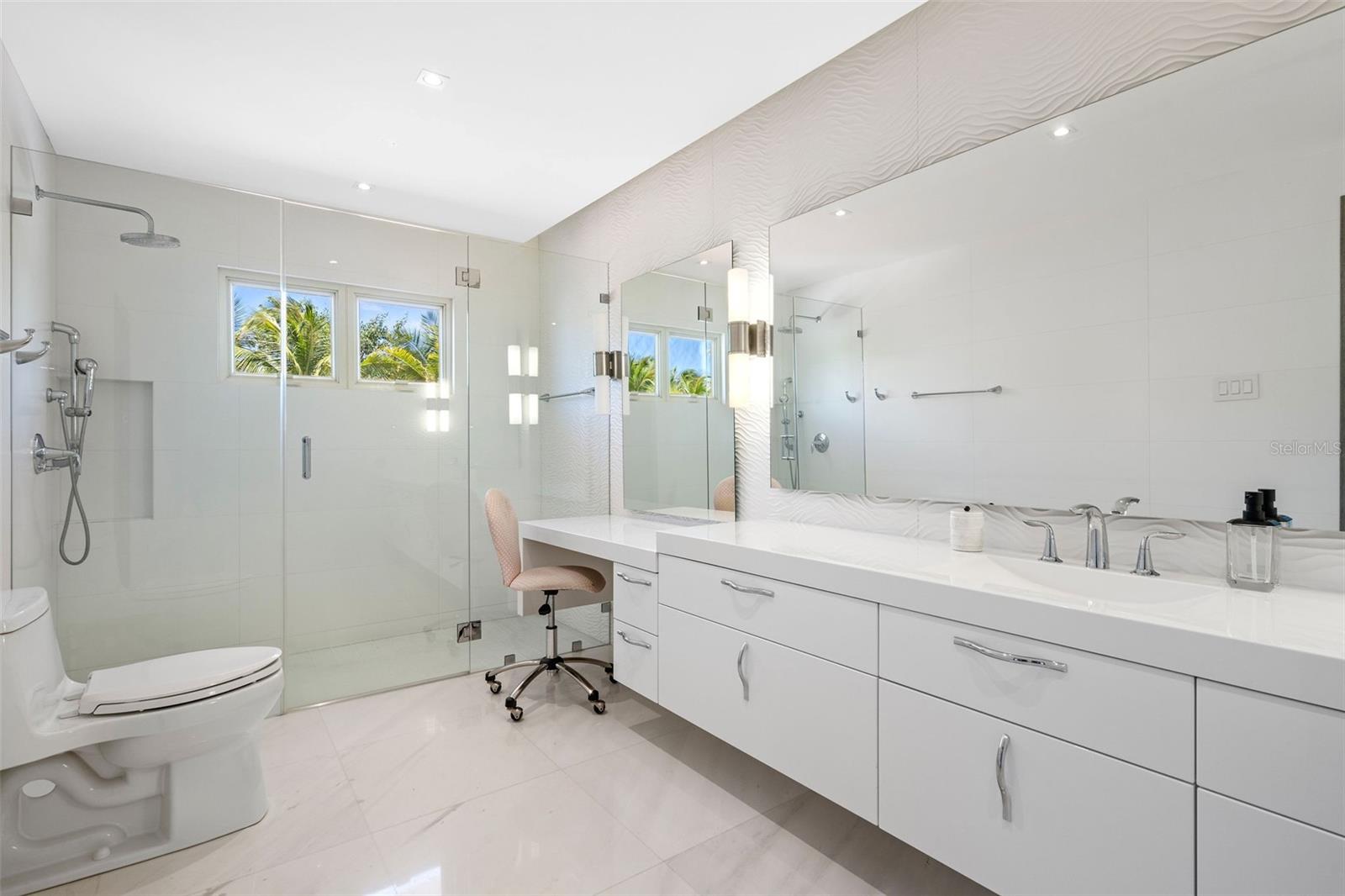 PR9105662 Property Photo