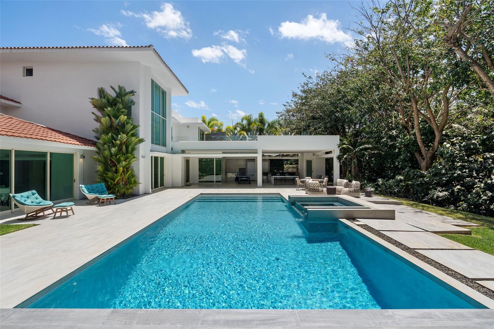 PR9105662 Property Photo