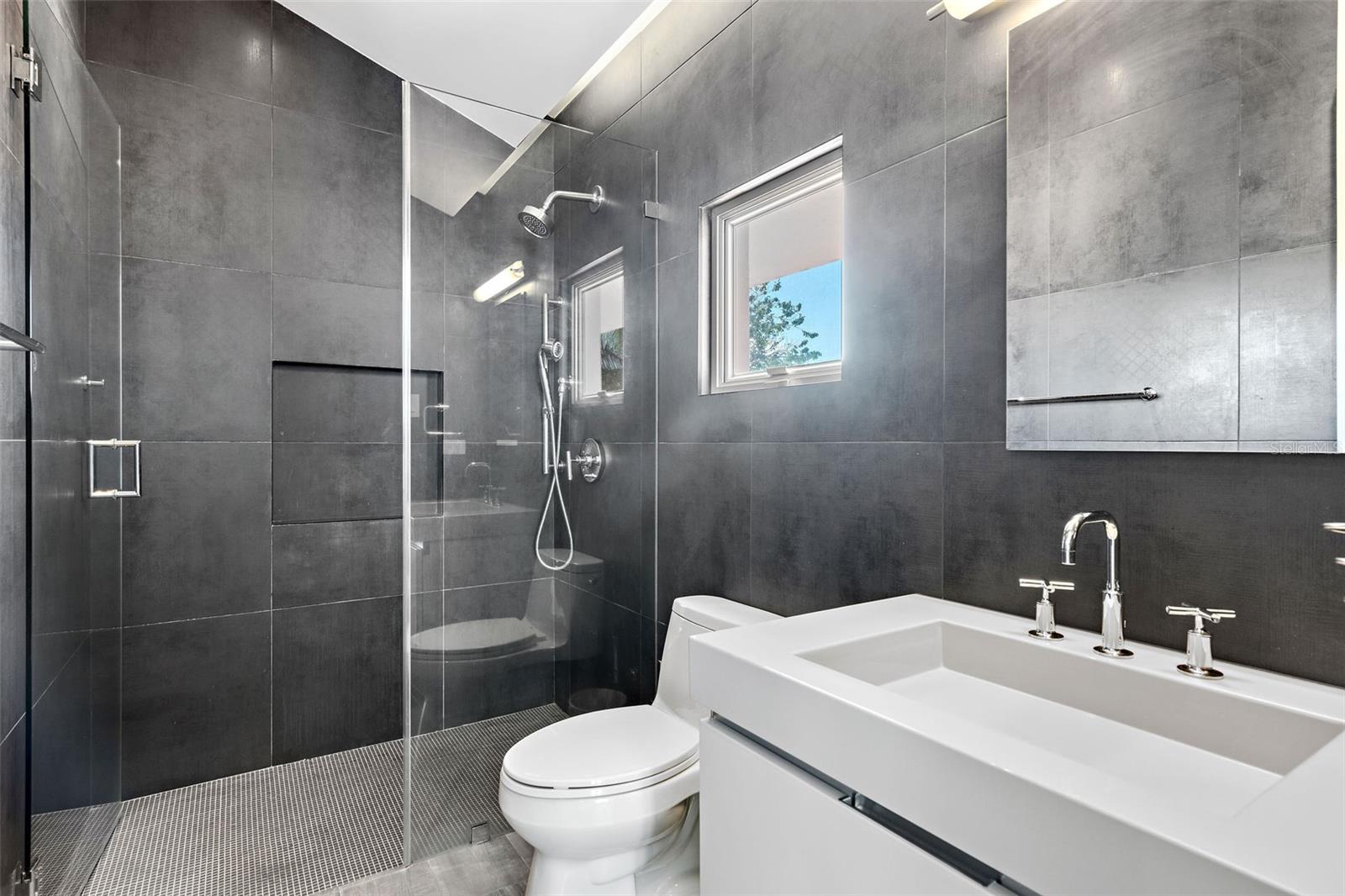 PR9105662 Property Photo